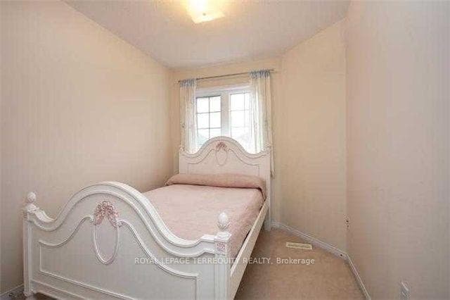 3467 Southwick Street photo 11