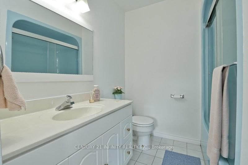69 Beatrice Street Unit A photo 6