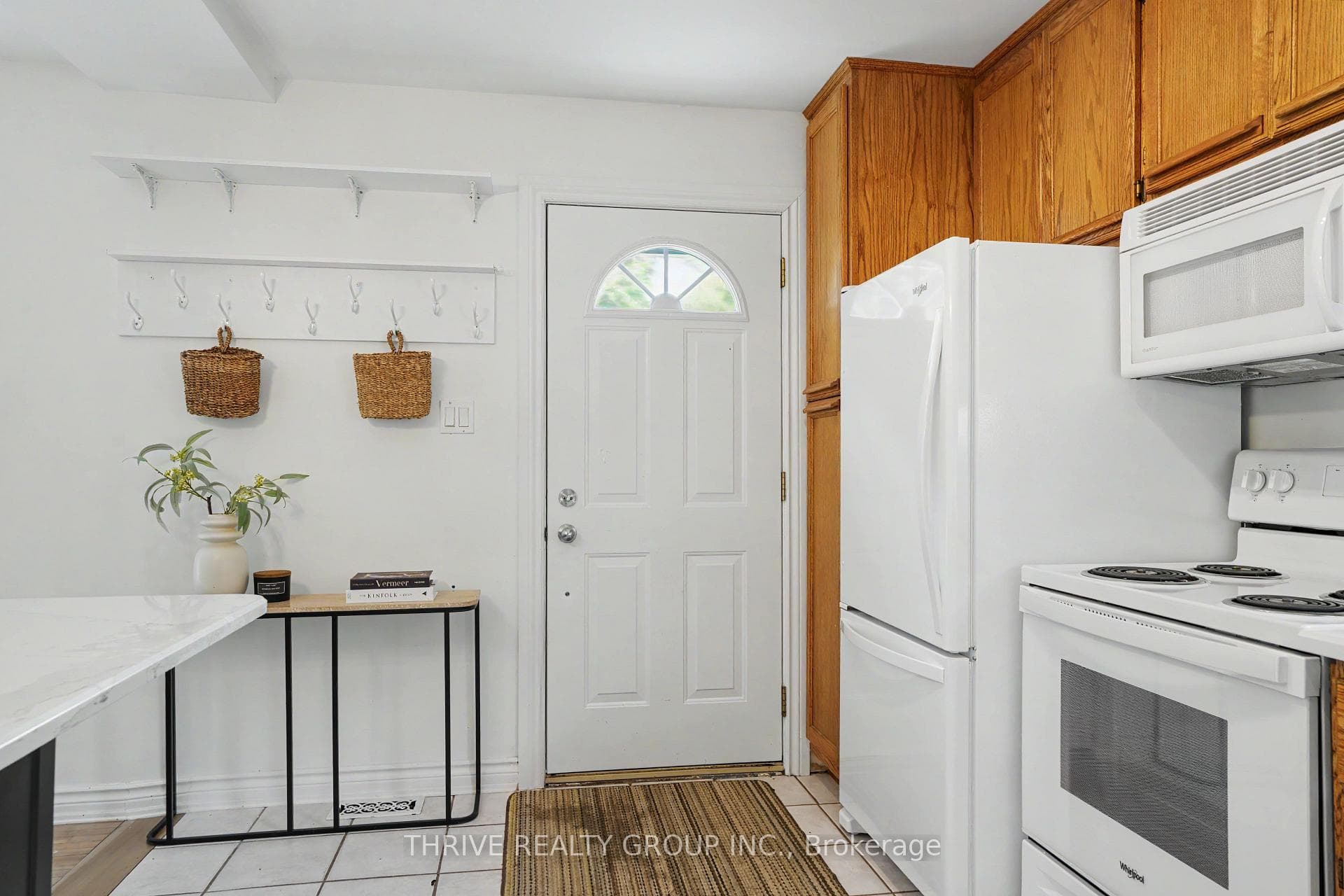 166 Ashland Avenue photo 4