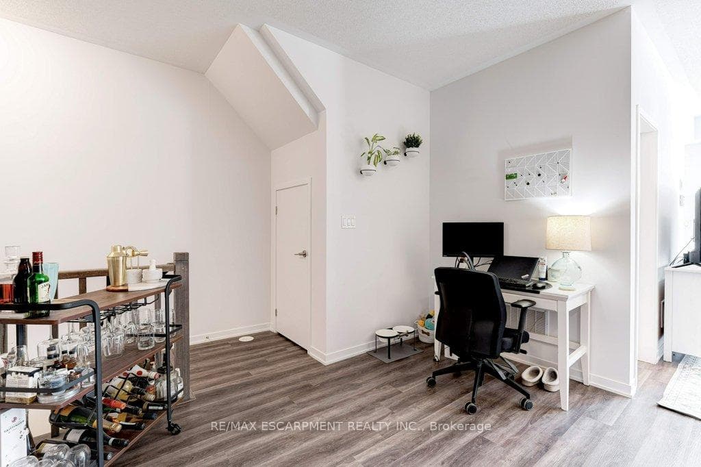 260 Twelfth Street Unit 11 photo 11
