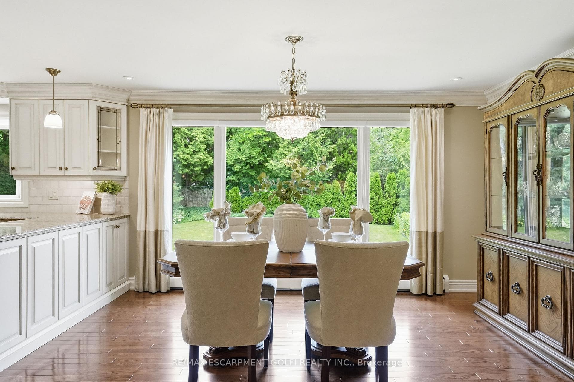 5 MAPLE Avenue photo 11