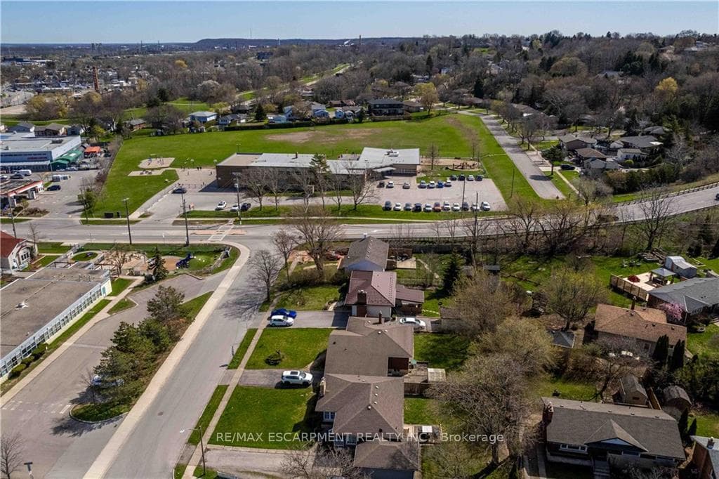 4 Warkdale Drive photo 34