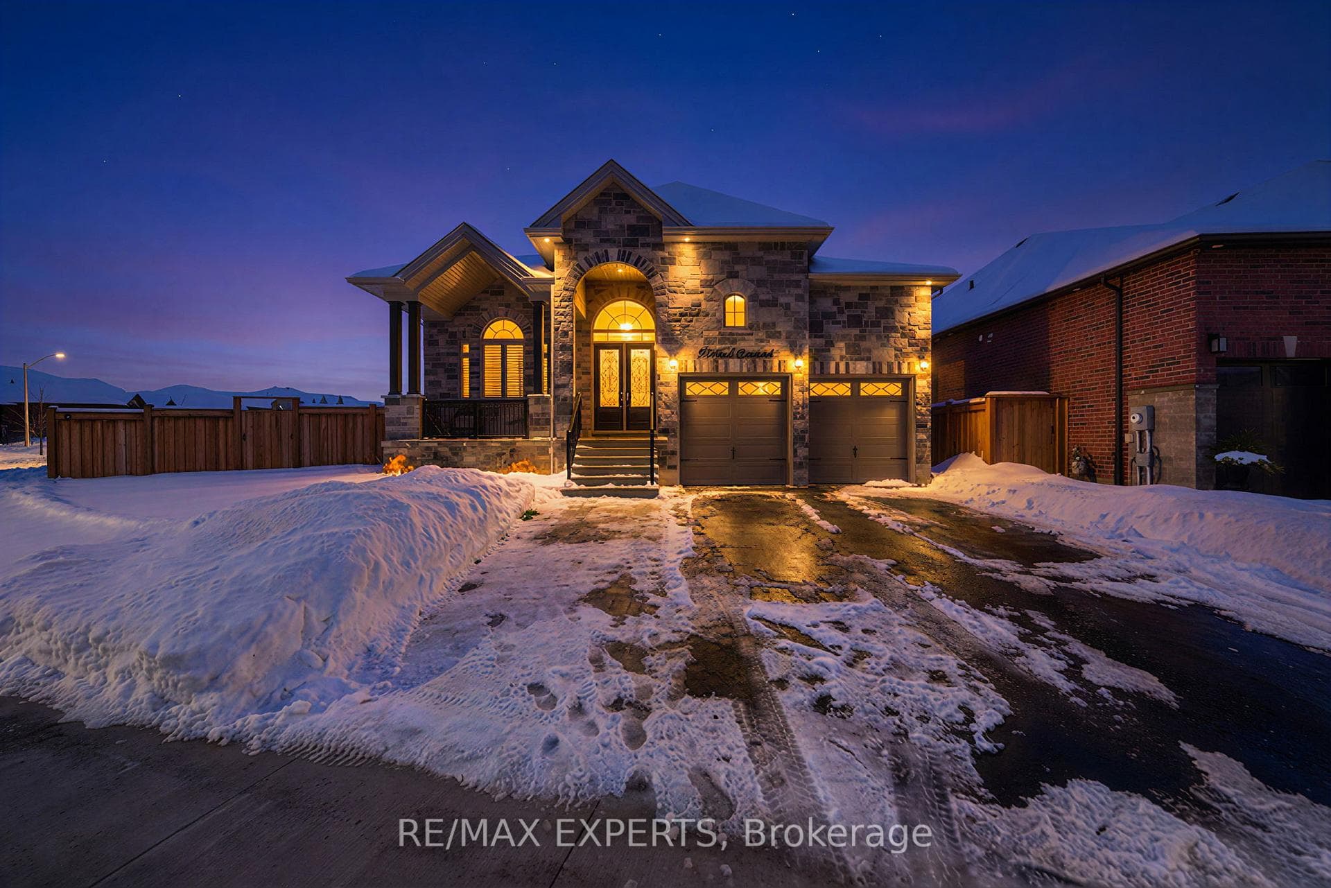 9 Wood Crescent photo 1