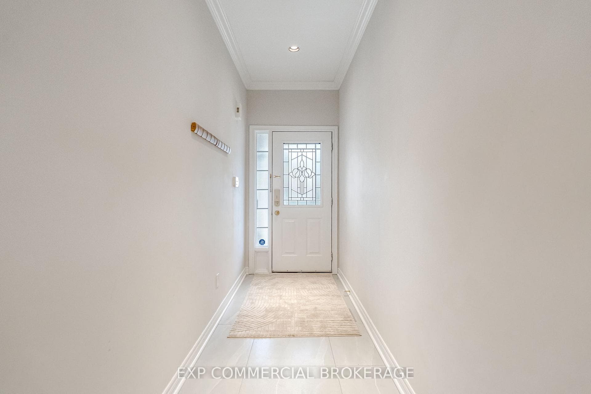 2264 Highcroft Road photo 3