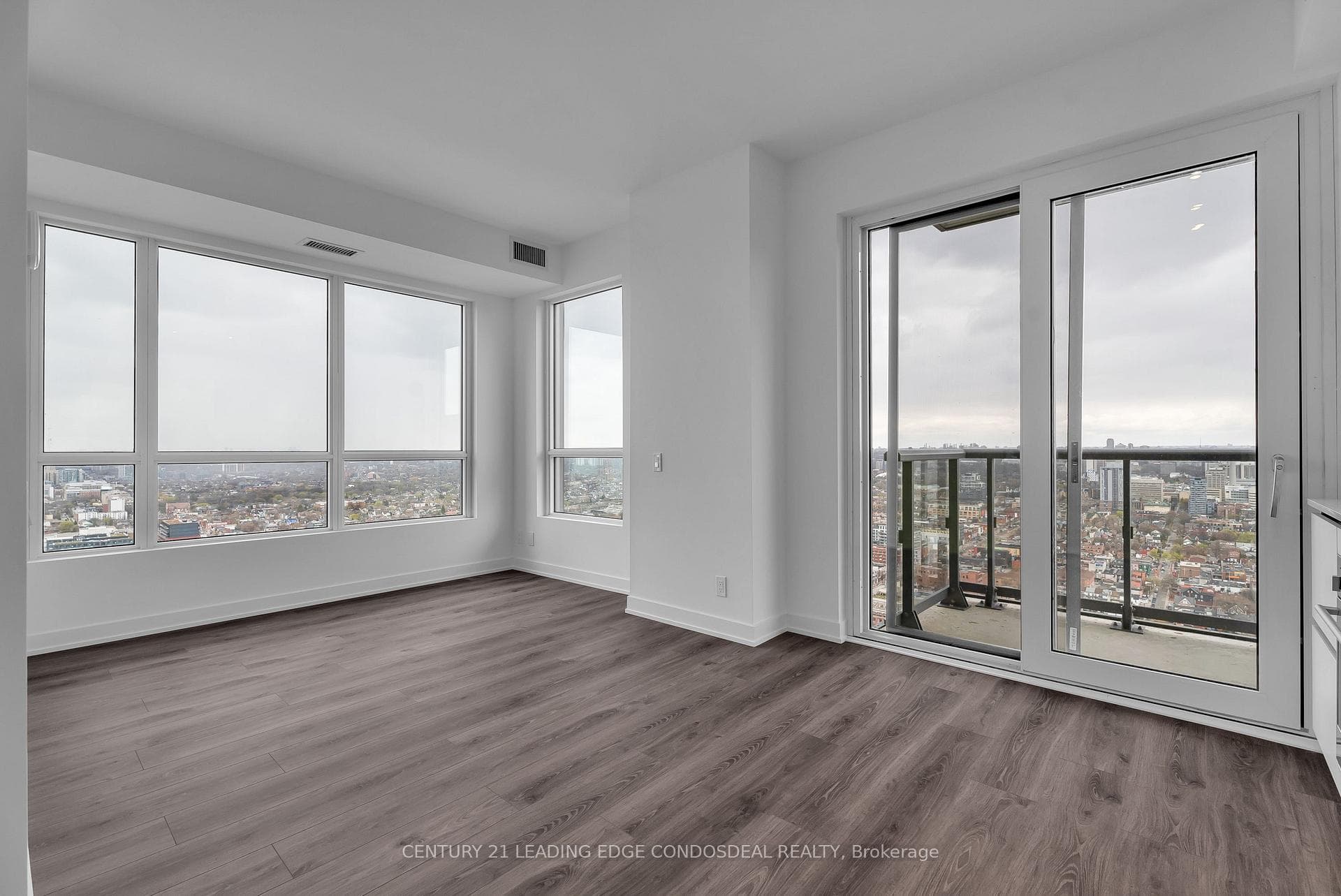 108 Peter Street Unit 4313 photo 5