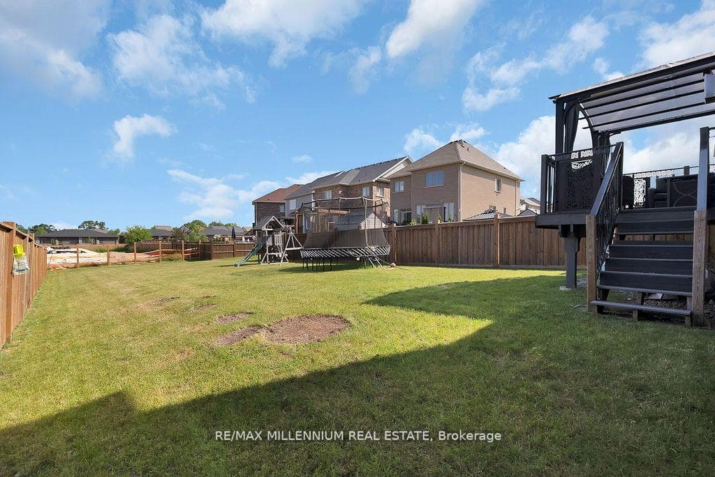 1025 Upper Thames Drive photo 6