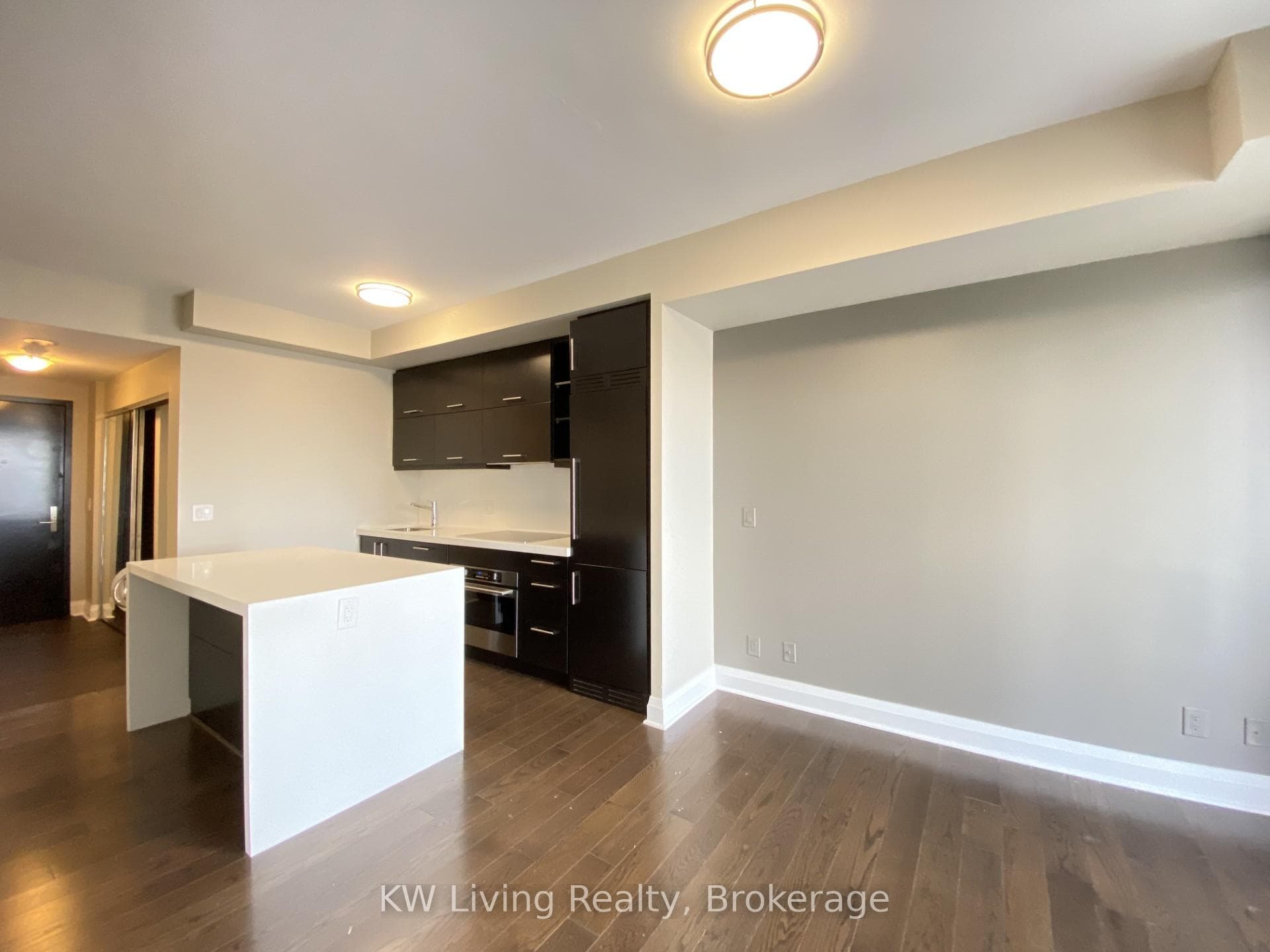 1080 Bay Street Unit 3209 photo 5