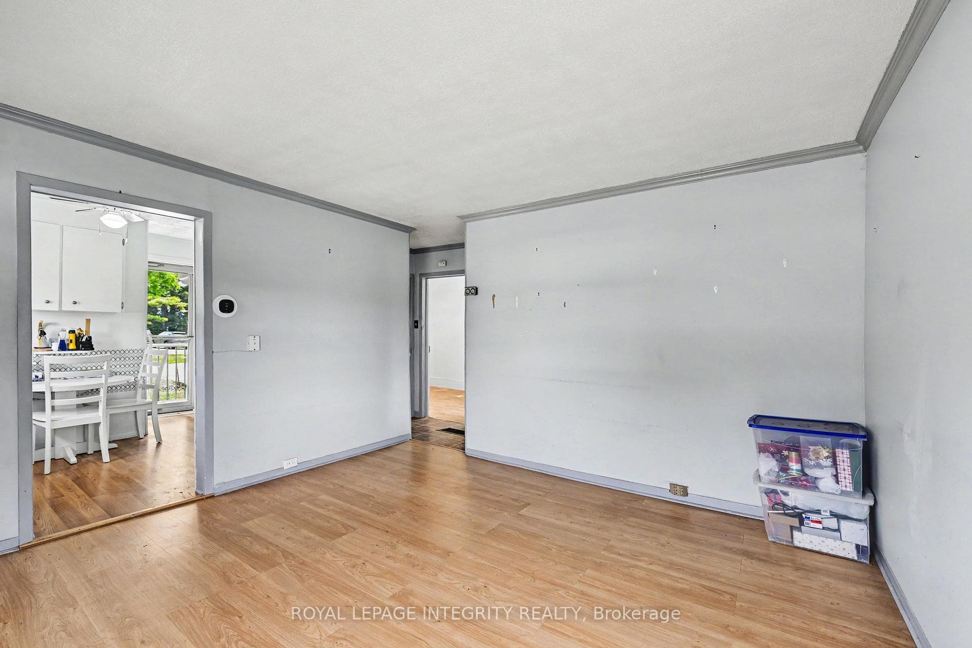 6070 Perth Street photo 8