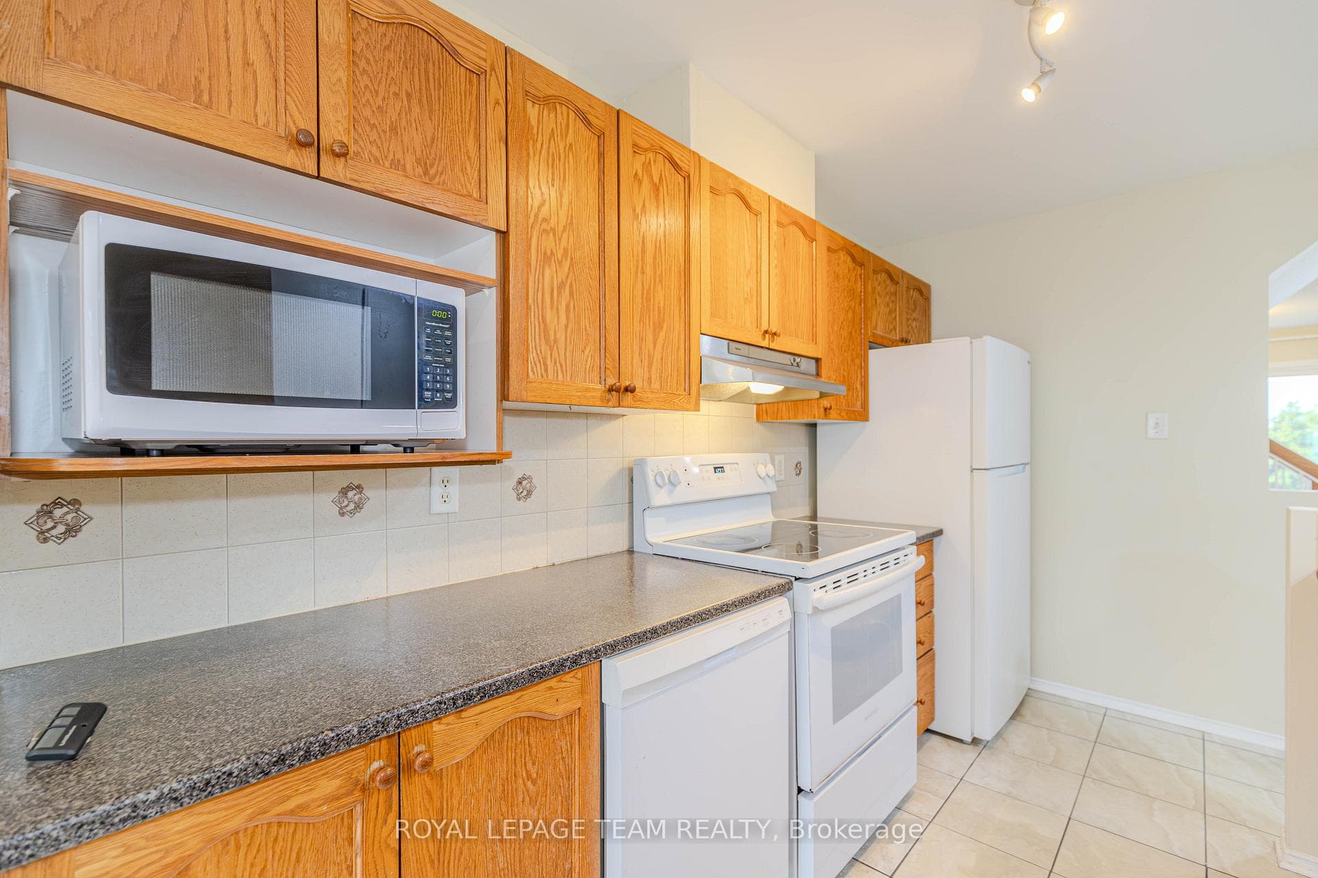 263 Cresthaven Drive photo 8