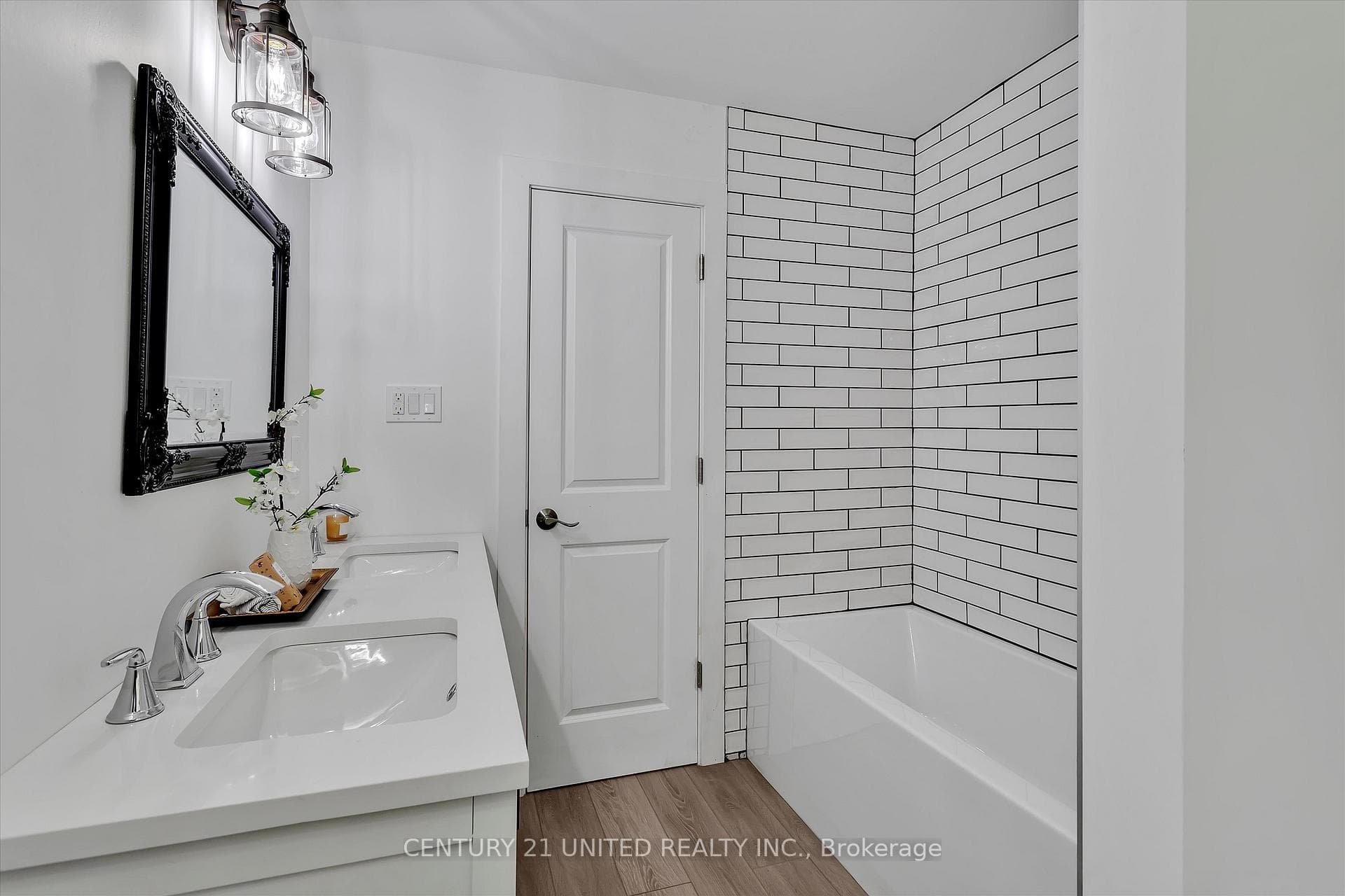 731 Erlwyn Drive photo 24