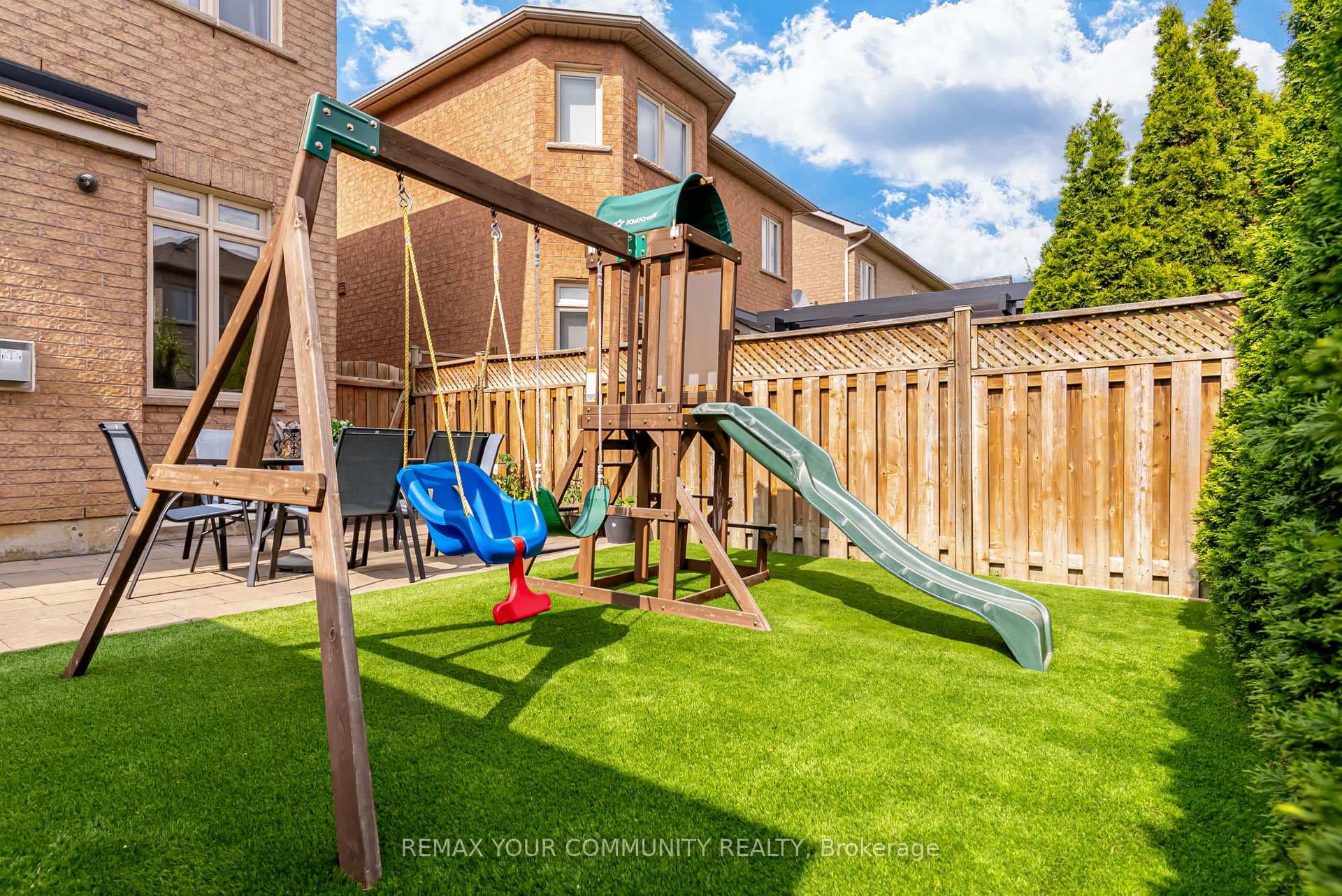 21 Amparo Drive photo 35