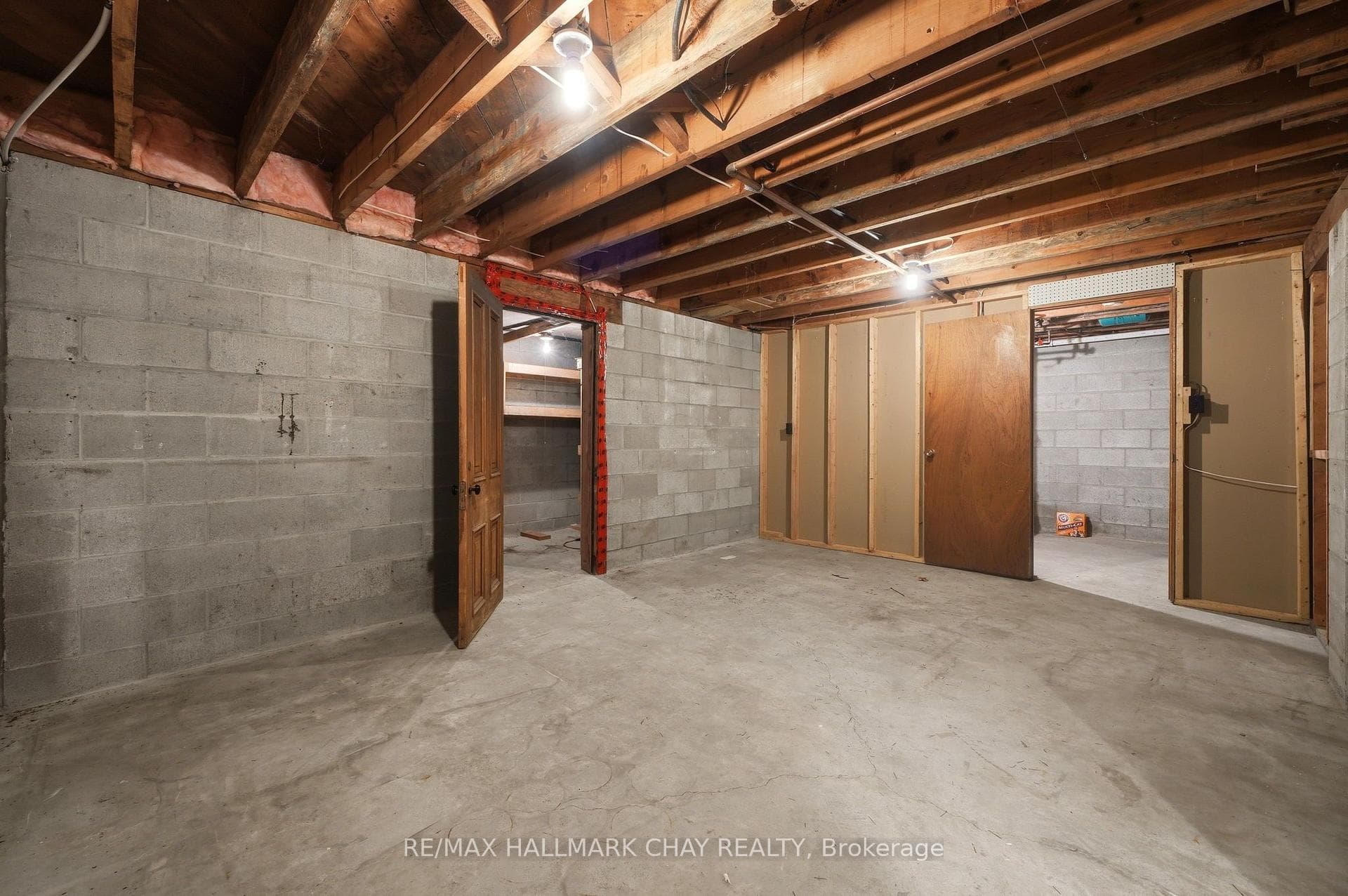 14 Douglas Drive photo 35