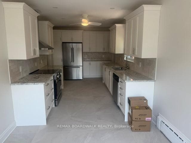 379 Stewart Street Unit 2 photo 4