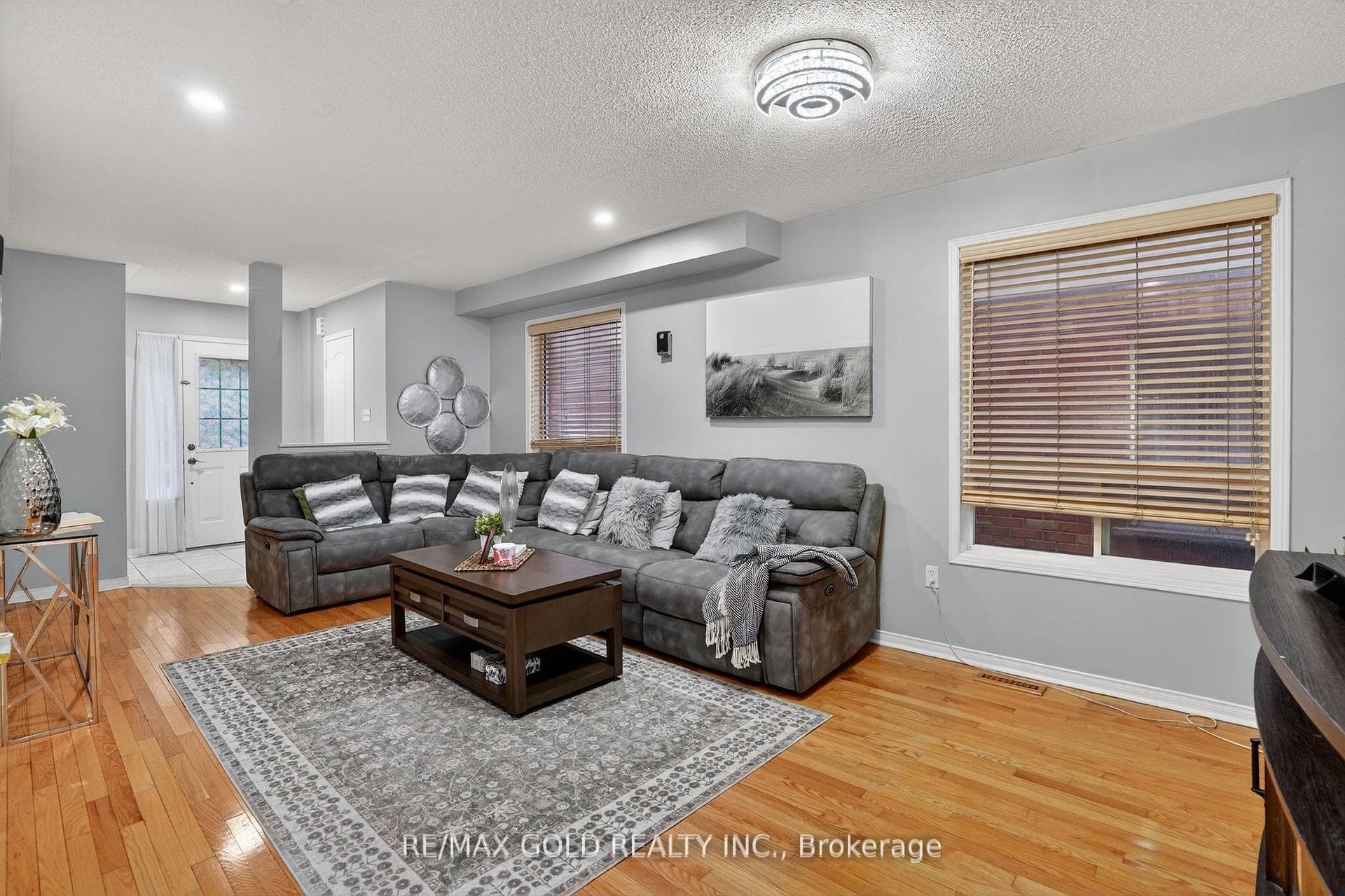 25 Spencer Drive photo 8