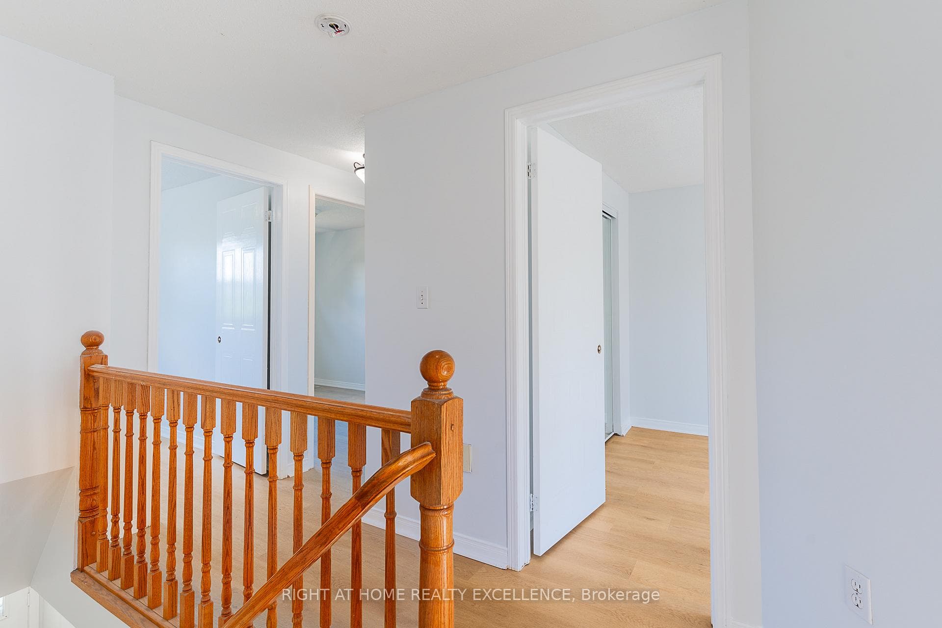 1007 ELGIN Street photo 17