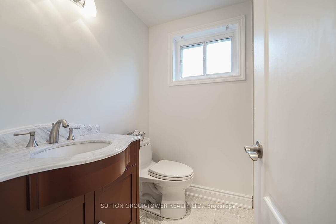225 Park Lawn Road photo 33