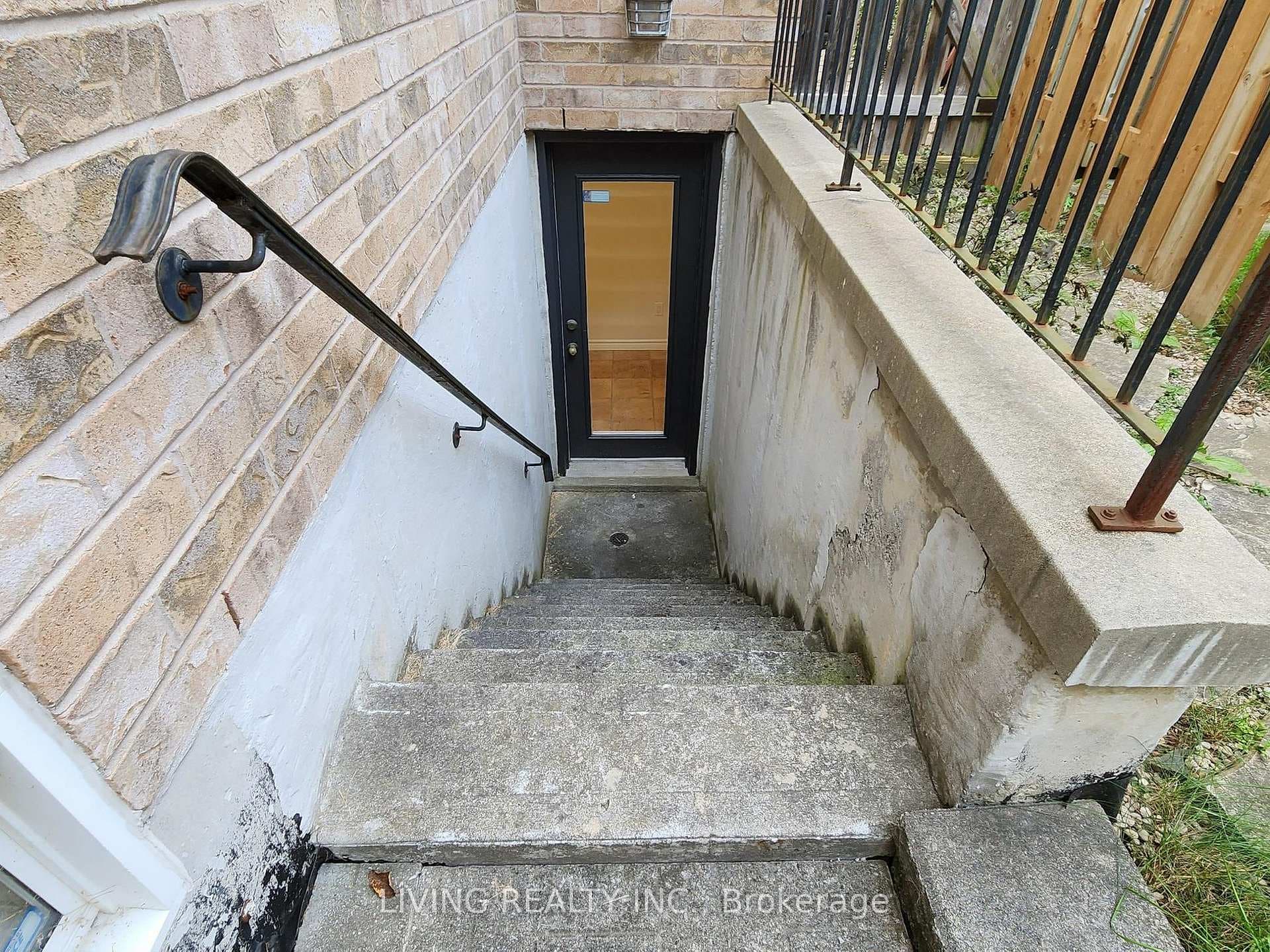 1110 Carding Mill Place photo 40