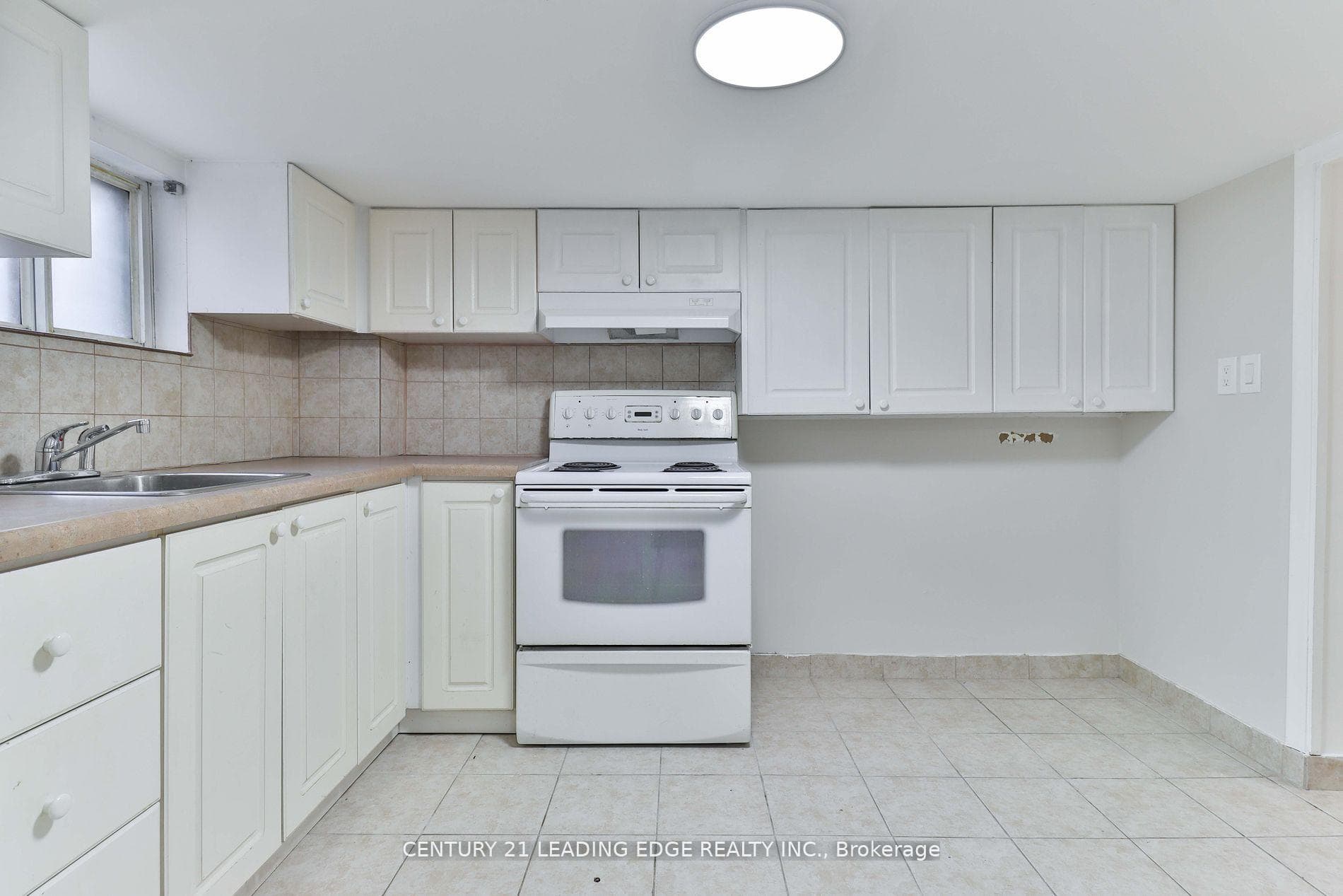 11 Savoy Avenue photo 20