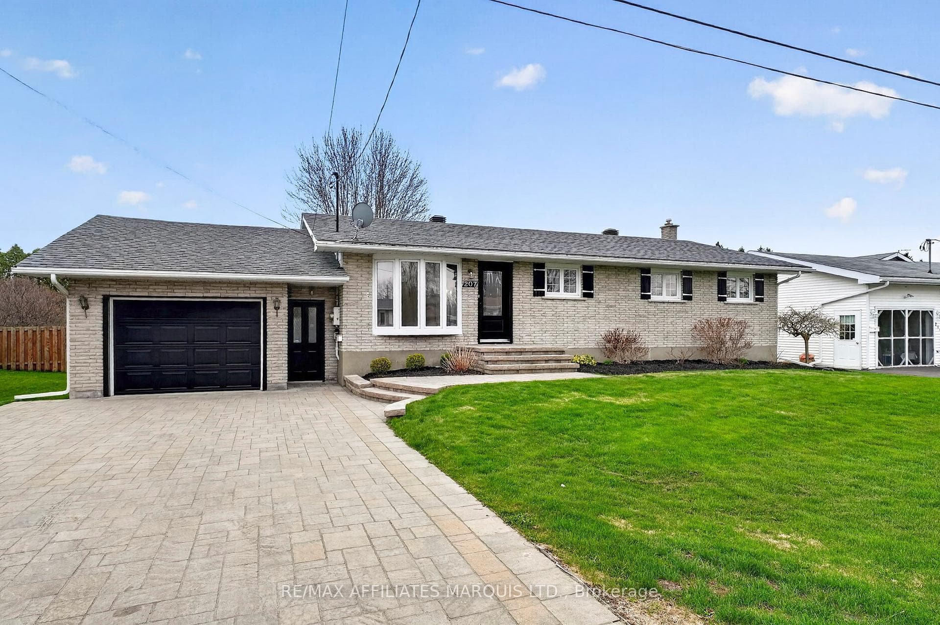 207 McKenzie Street photo 2