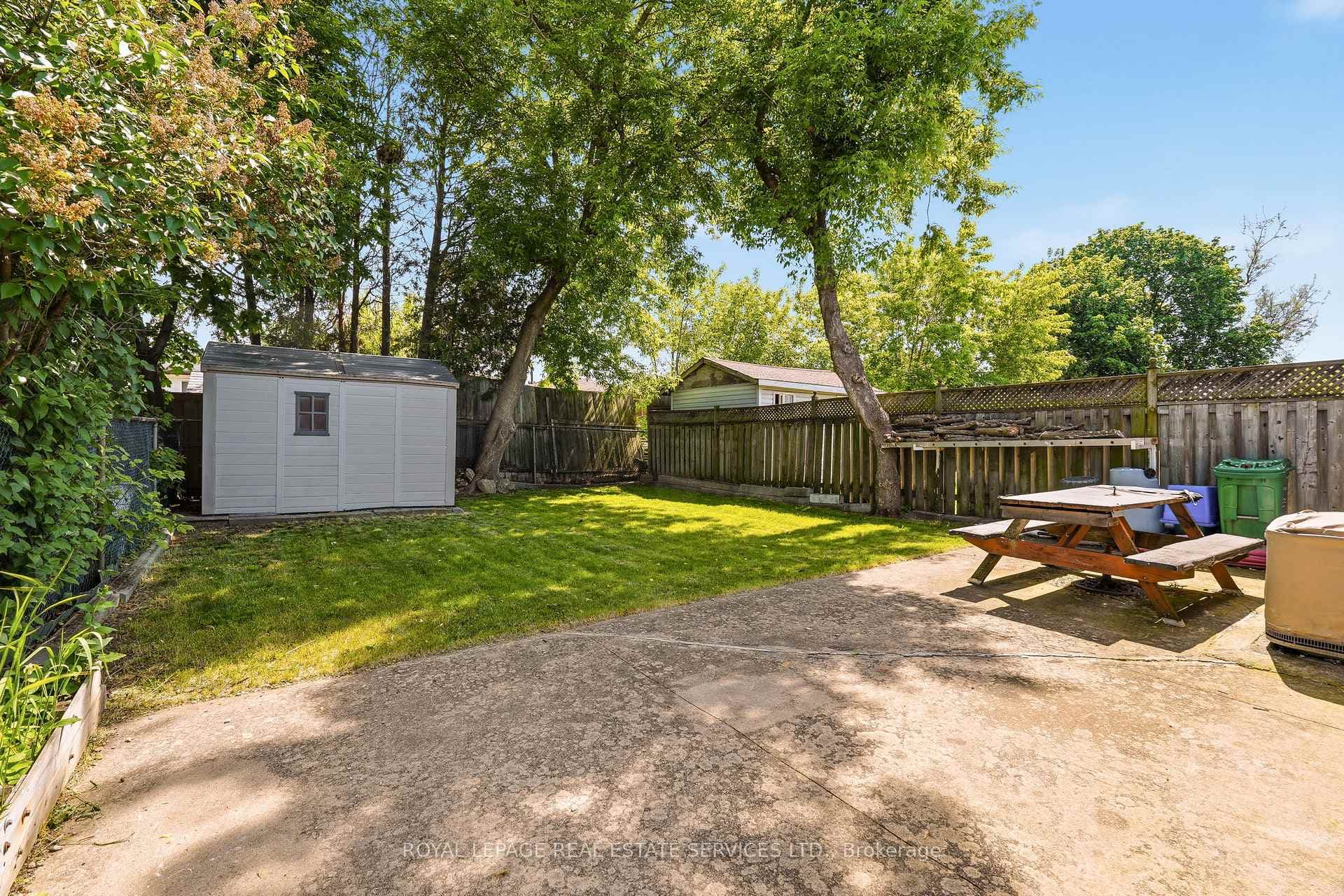 3454 Oakglade Crescent photo 39