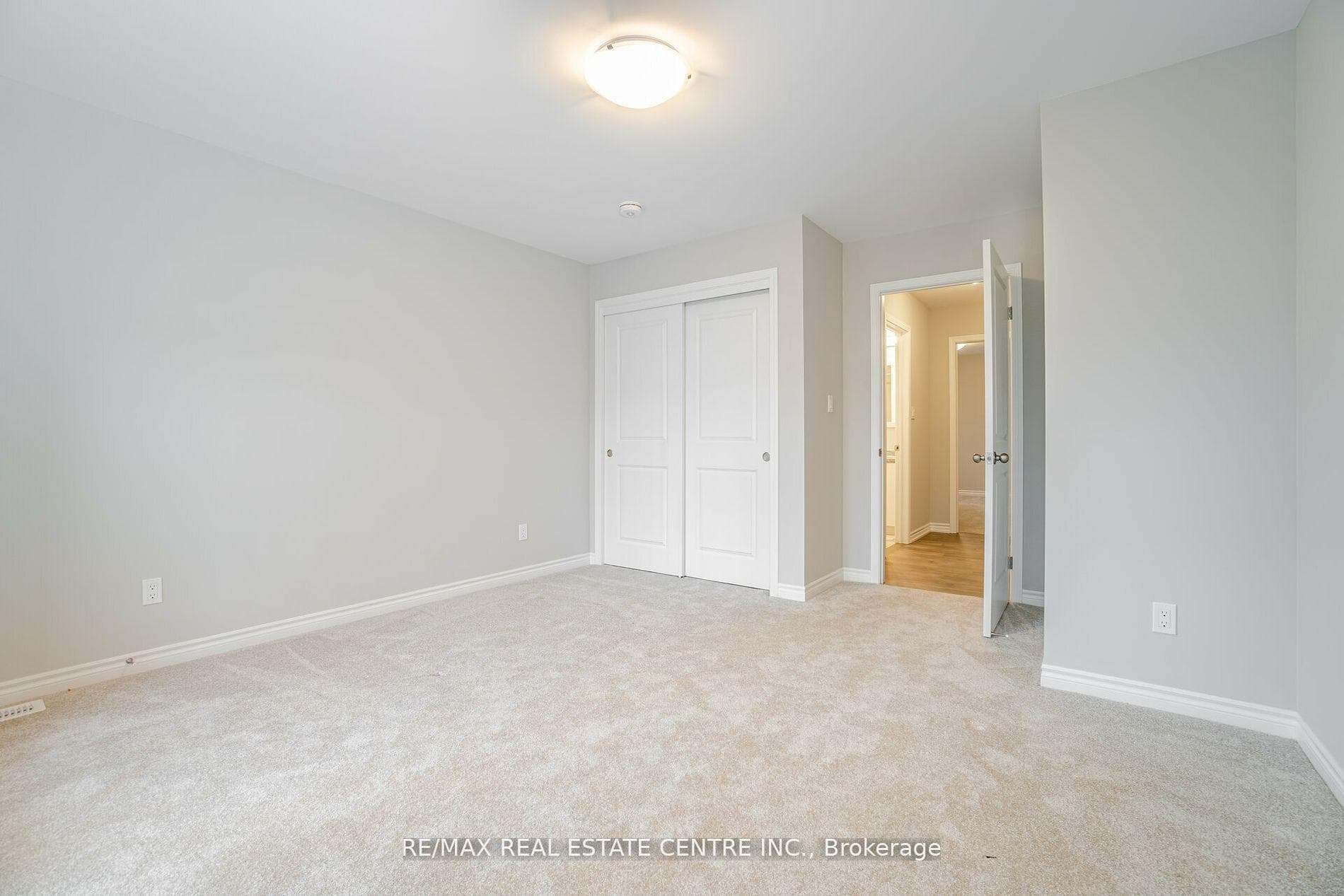 219 Taylor Street photo 25