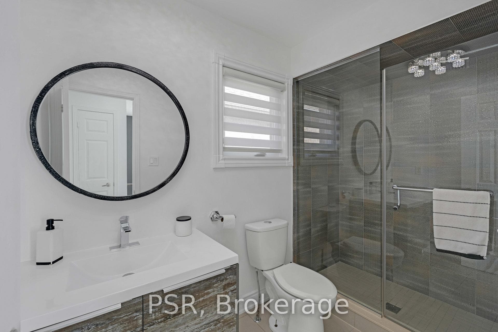 27 Ronan Crescent photo 23