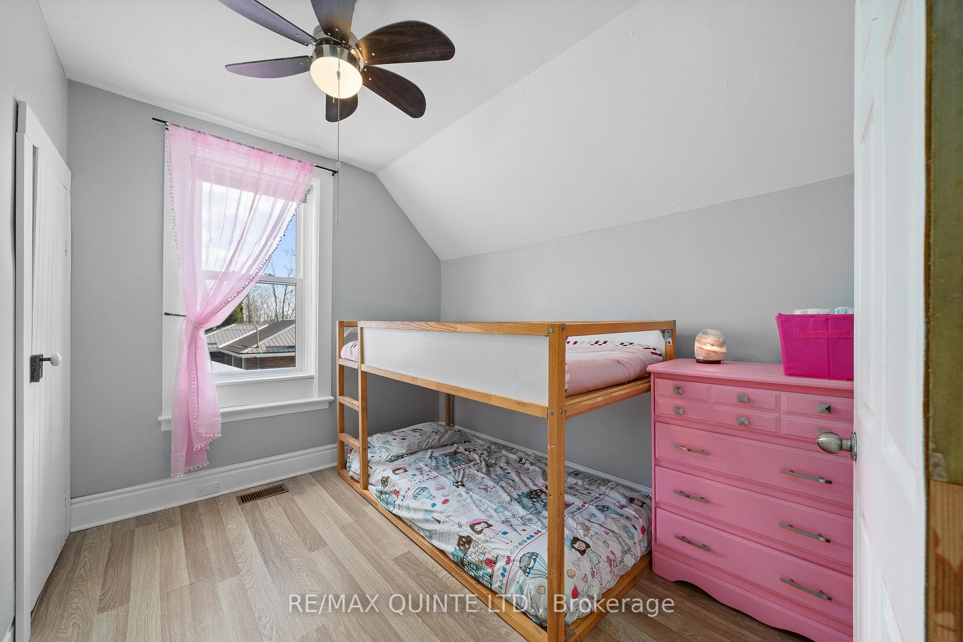 450 Harmony Road photo 24