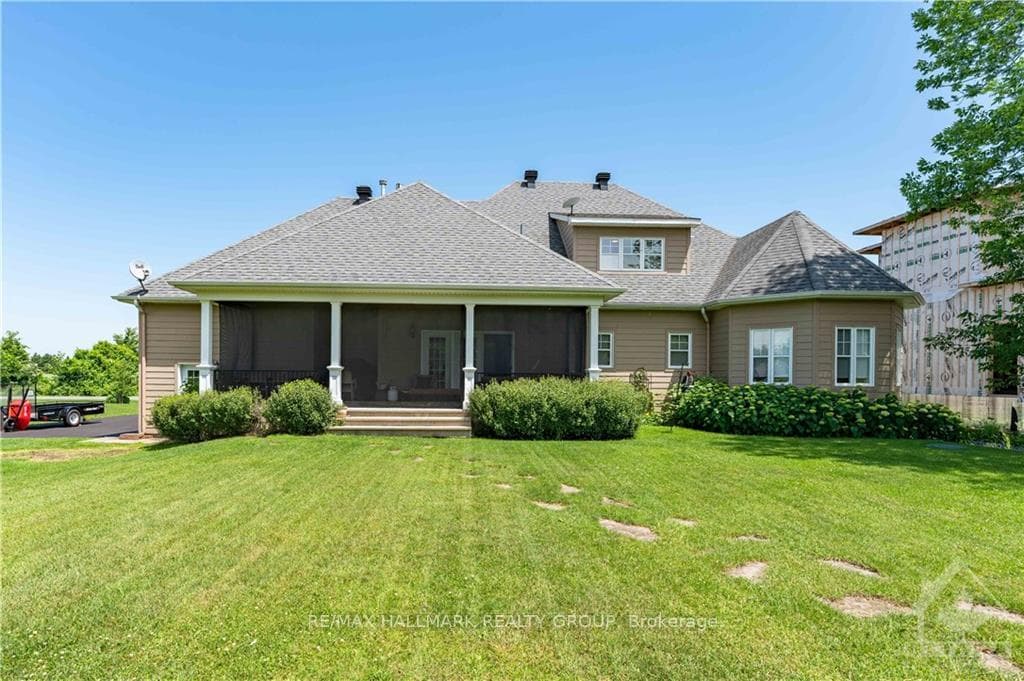 6246 SHANNON Lane photo 3