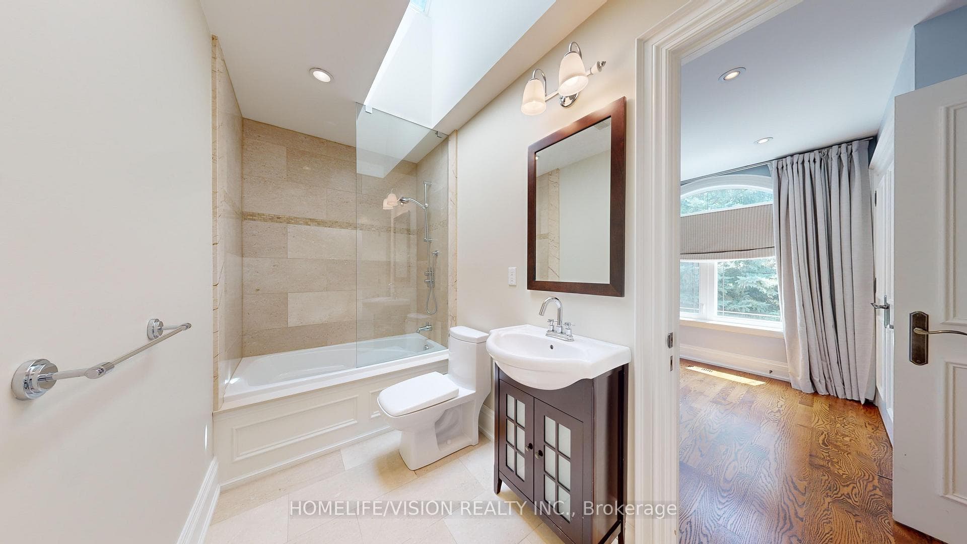 28 Oak Hampton Boulevard photo 30