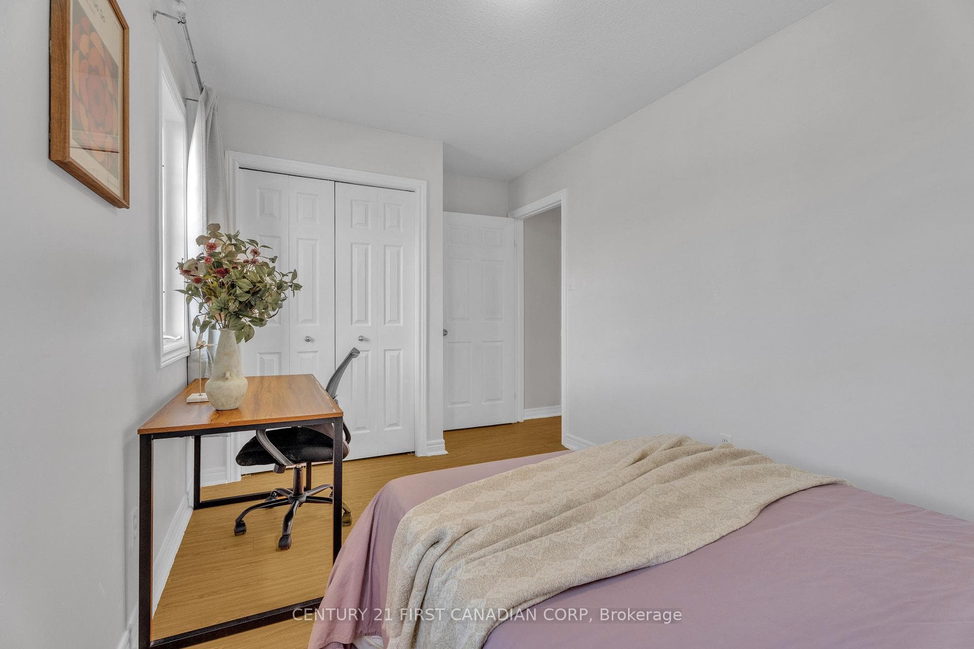 89 Mctaggart Court photo 25