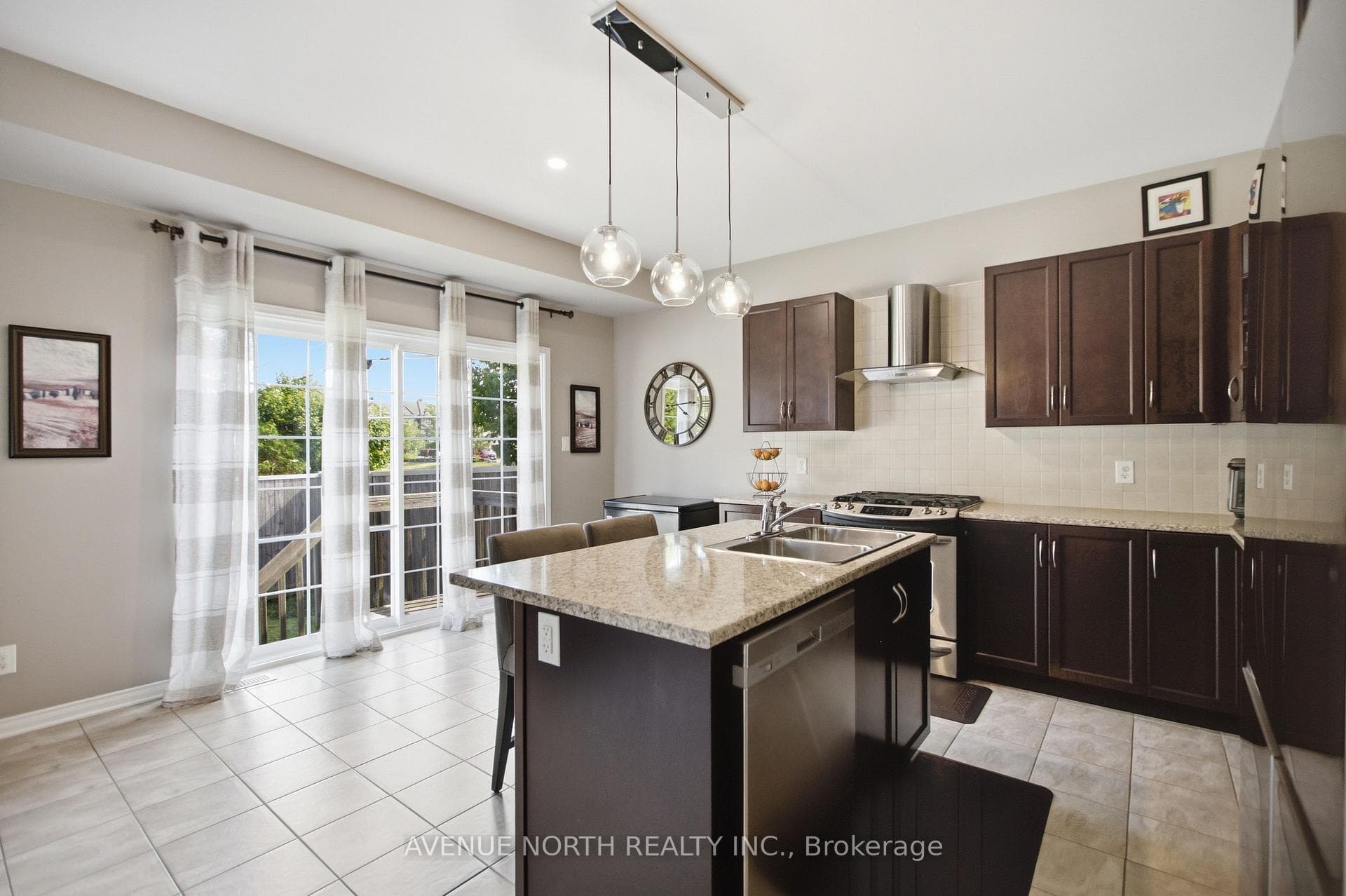 112 Sunita Crescent photo 14