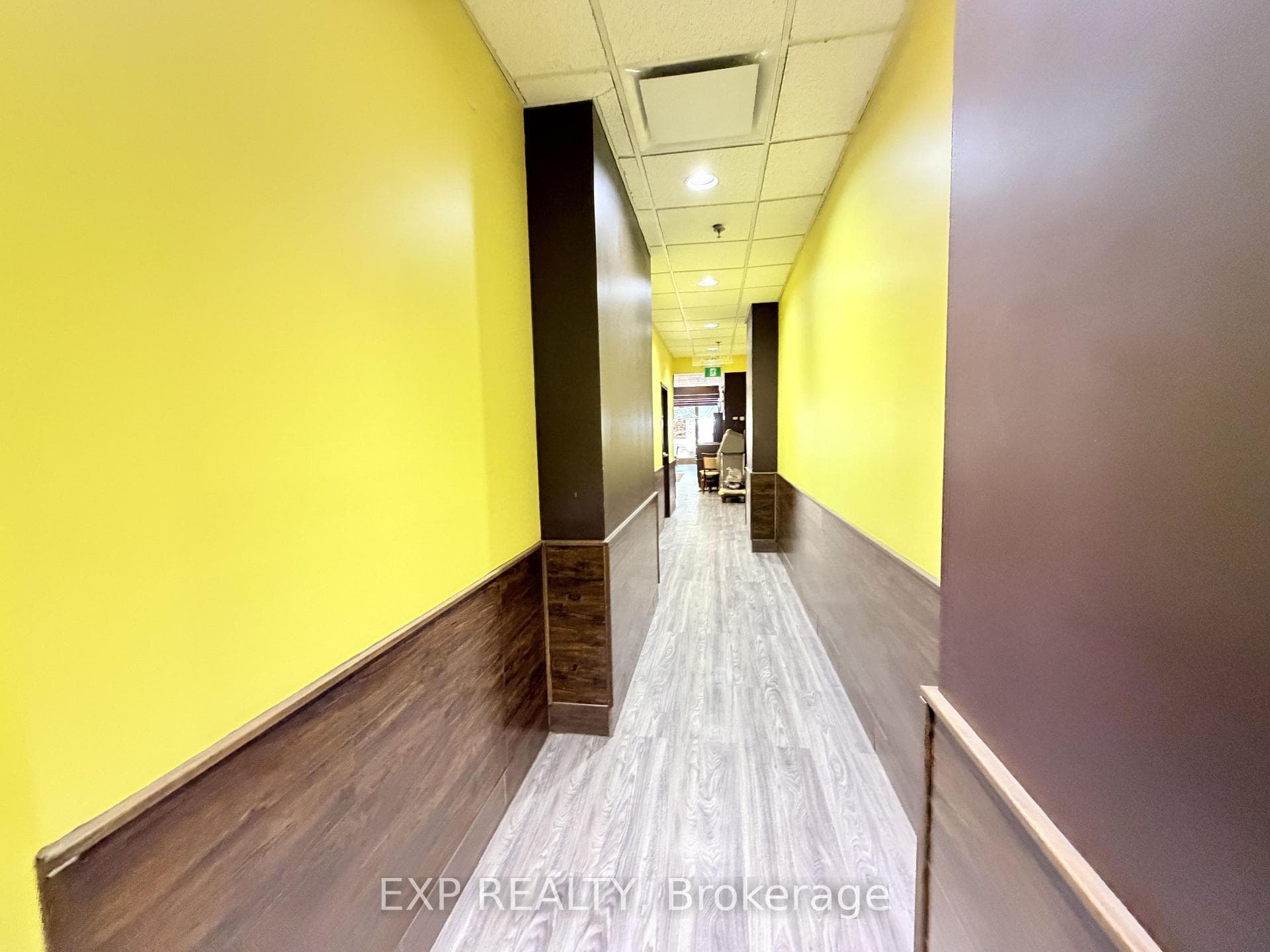 720 Spadina Avenue photo 25