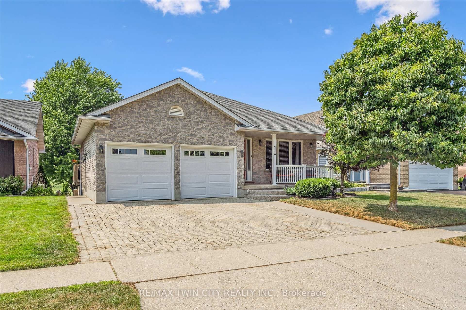 114 Delavan Drive photo 2