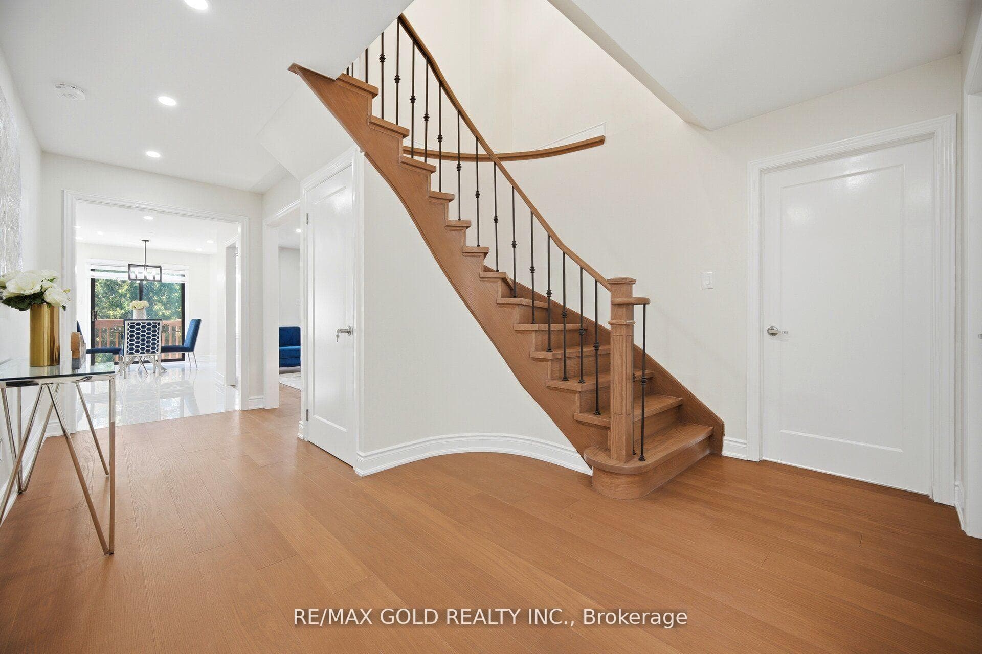 37 Lord Simcoe Drive photo 25