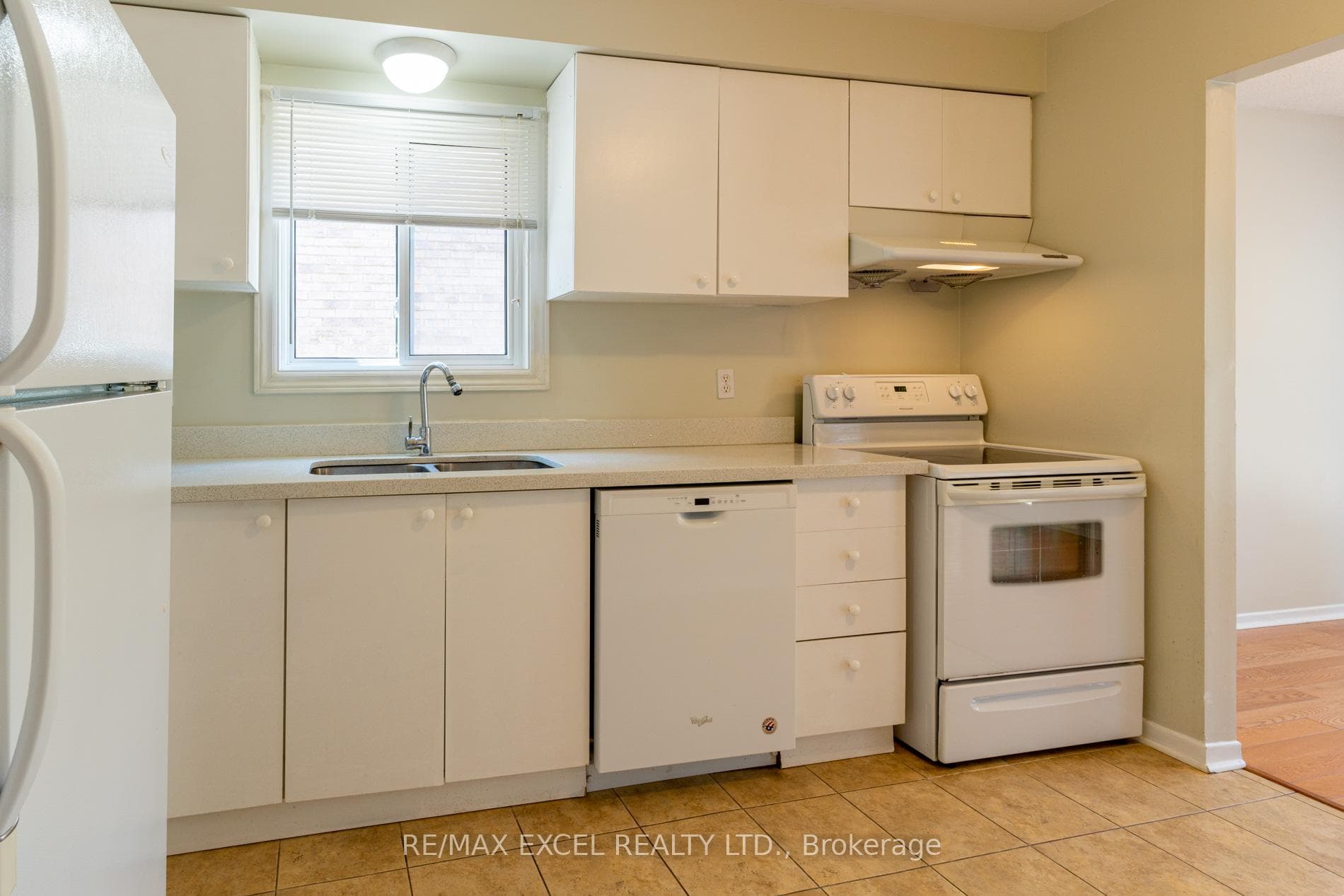 146 Markville Road photo 9