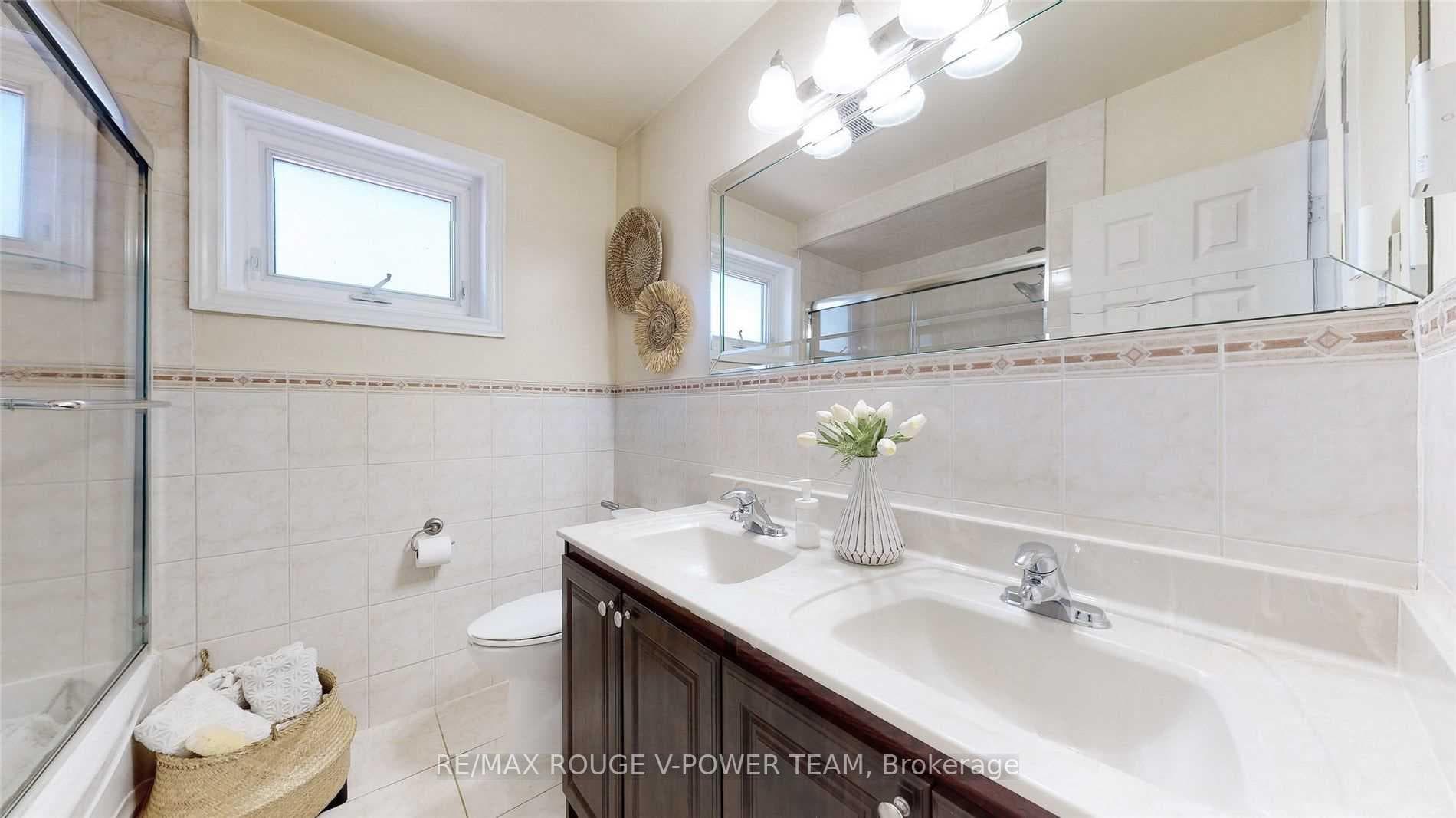 36 Portico Drive photo 17
