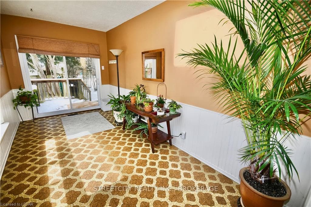 143 WILLIAM Street photo 19