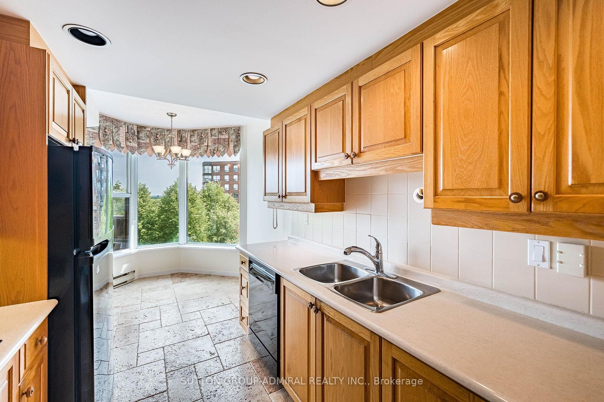 1901 Pilgrims Way Unit 604 photo 23
