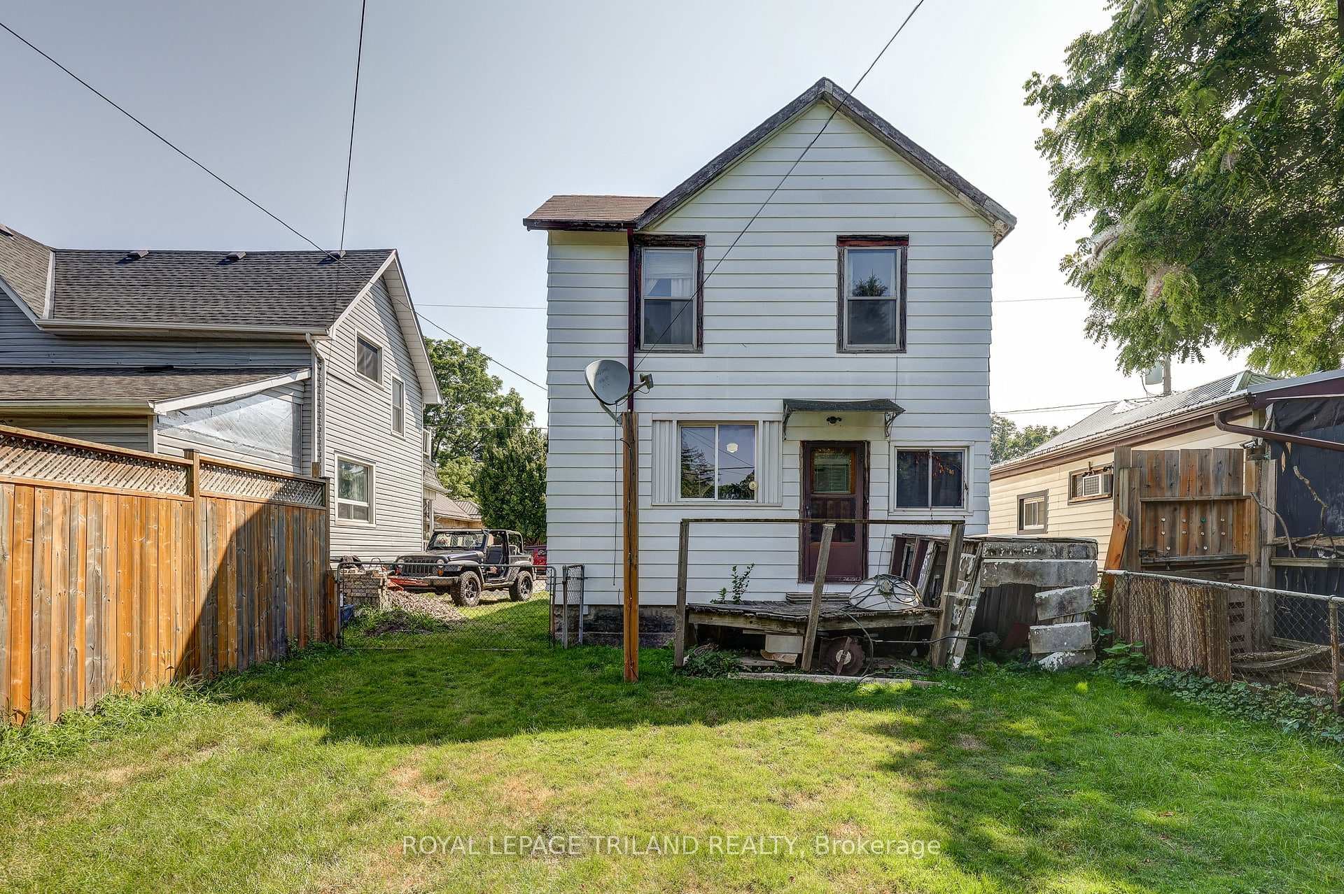 78 Manitoba Street photo 37