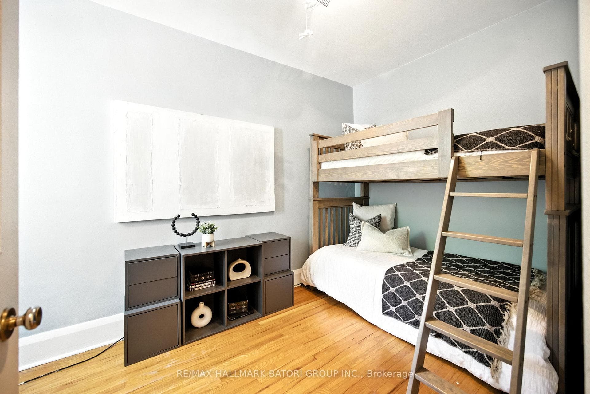 143 Soudan Avenue photo 17