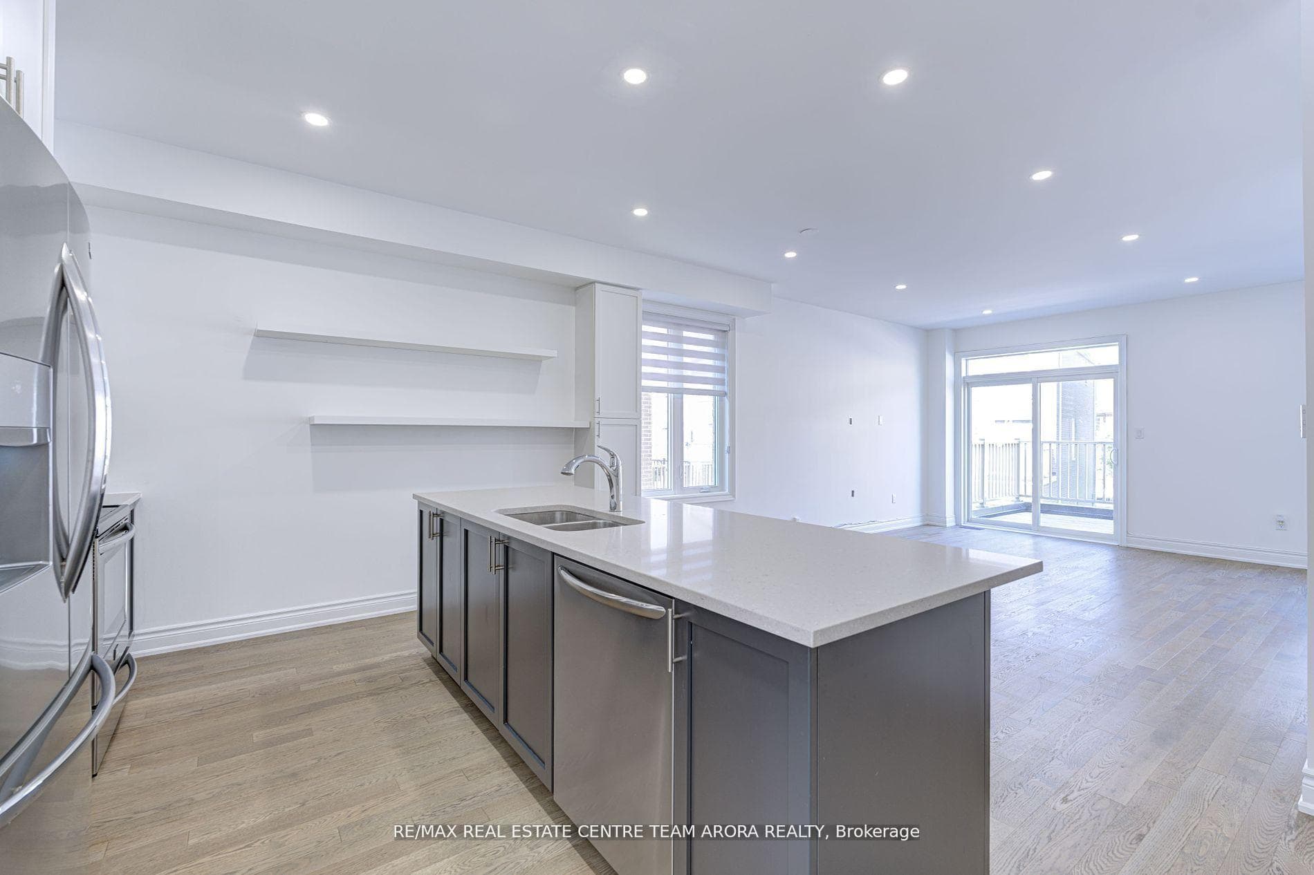 8585 Financial Drive photo 18