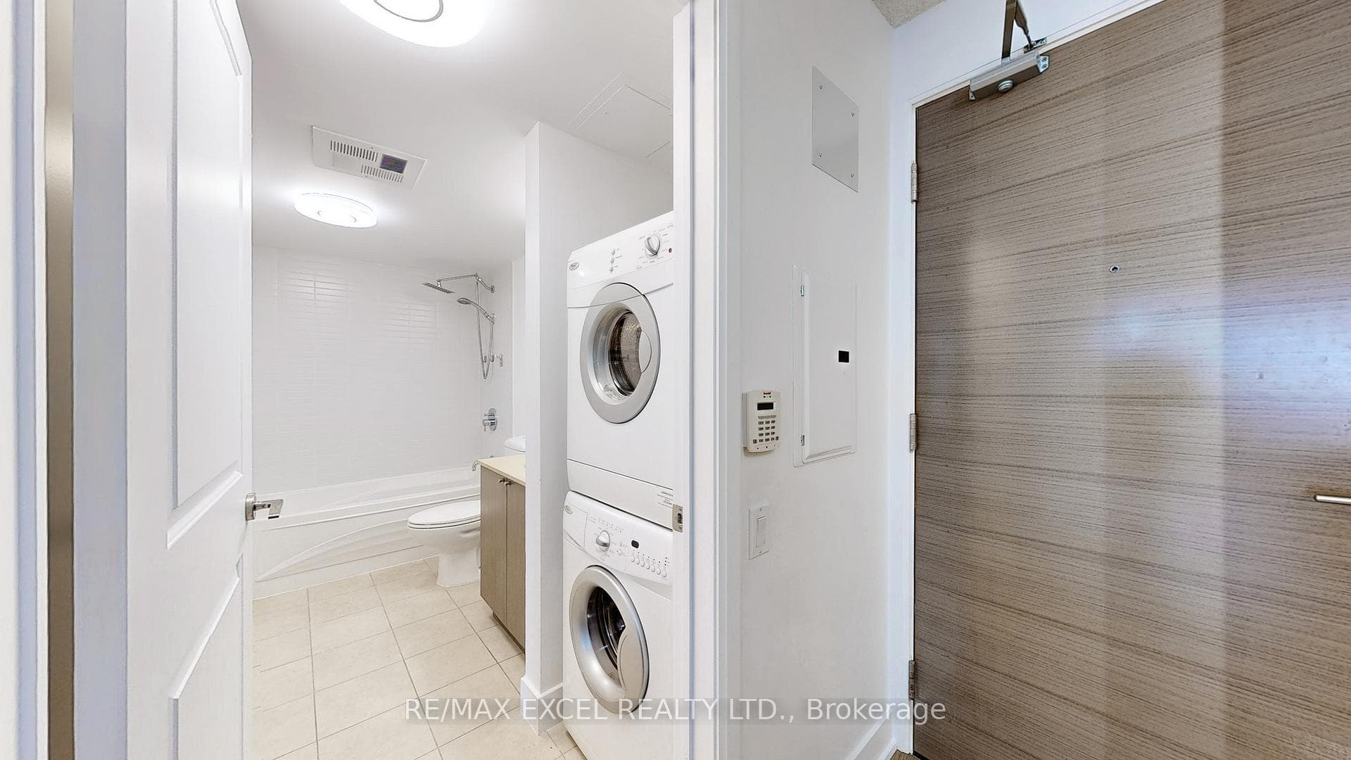 23 Sheppard Avenue Unit 1402 photo 22