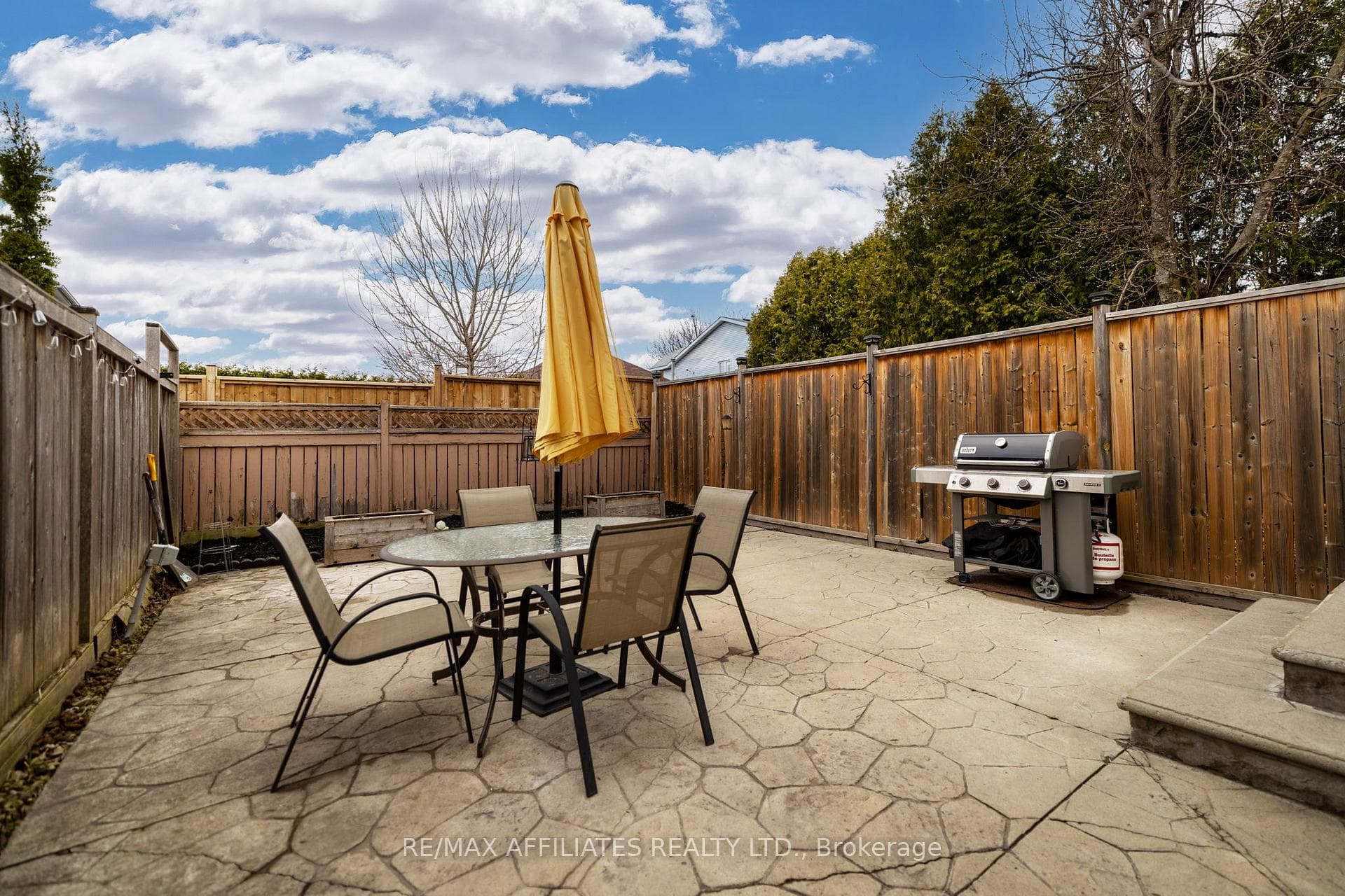 1494 Corsham Avenue photo 19