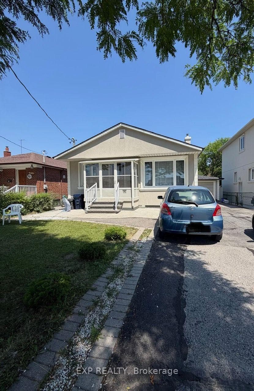 1375 Birchmount Road photo 1