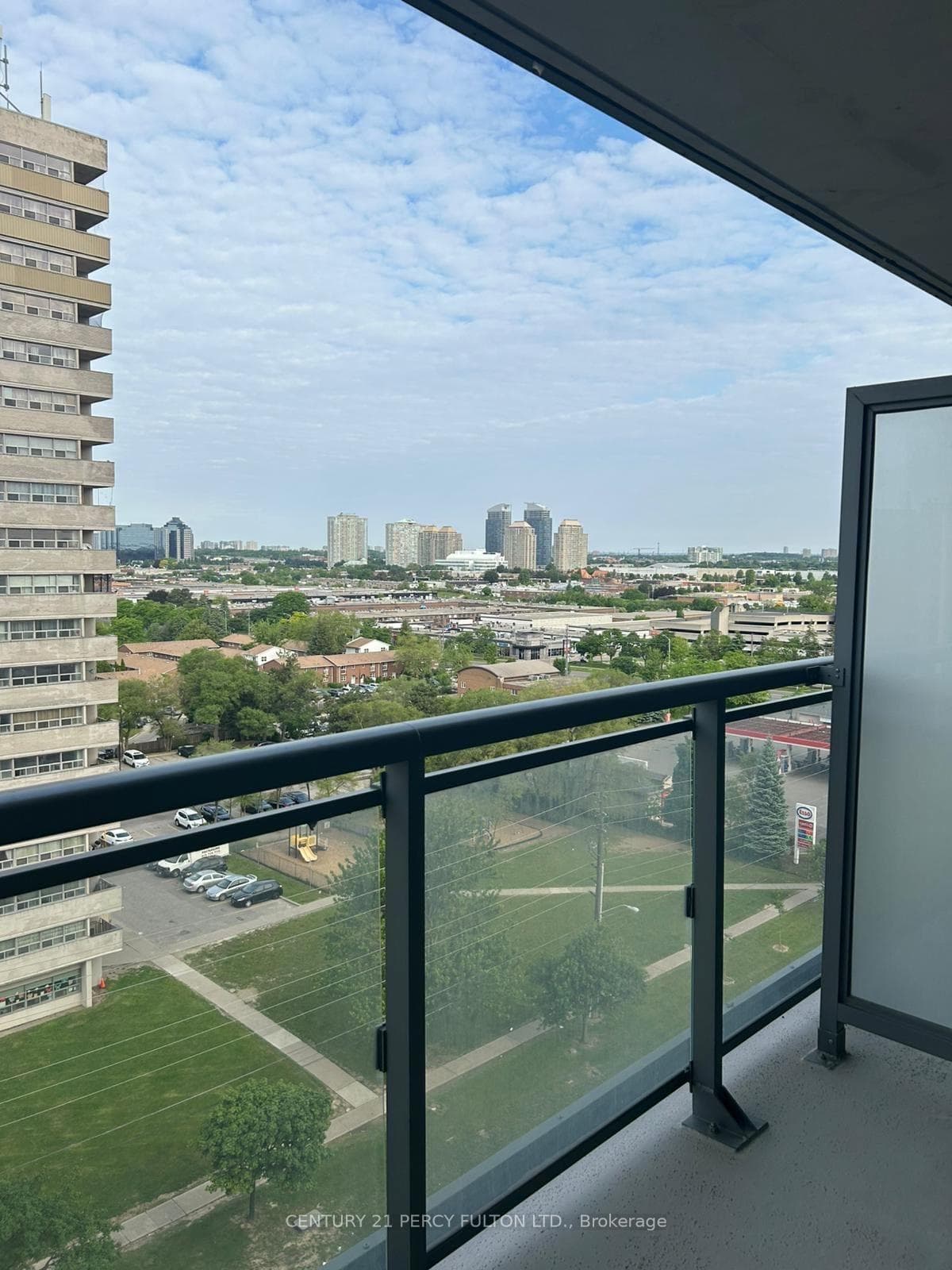 30 Meadowglen Place Unit 1003 photo 15