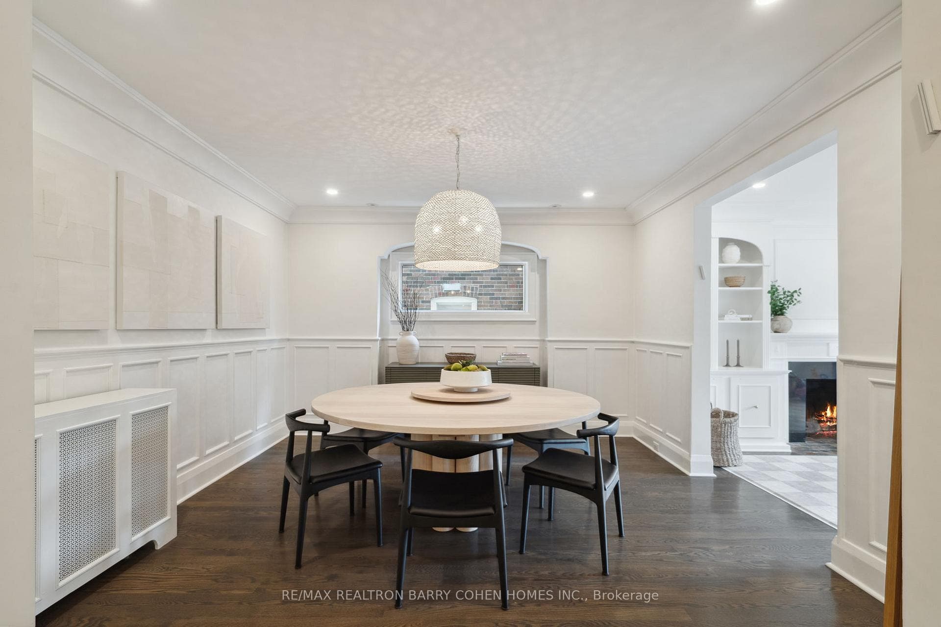 323 Warren Road photo 4