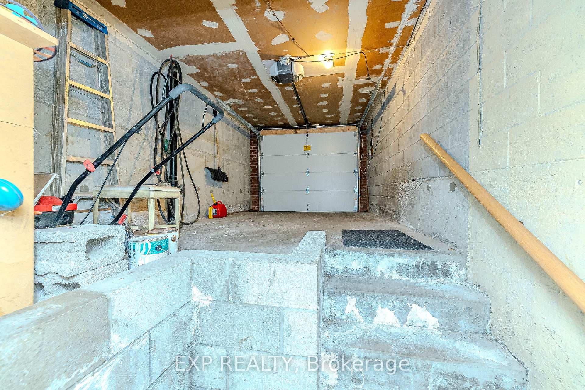 6 Sprucewood Court photo 29