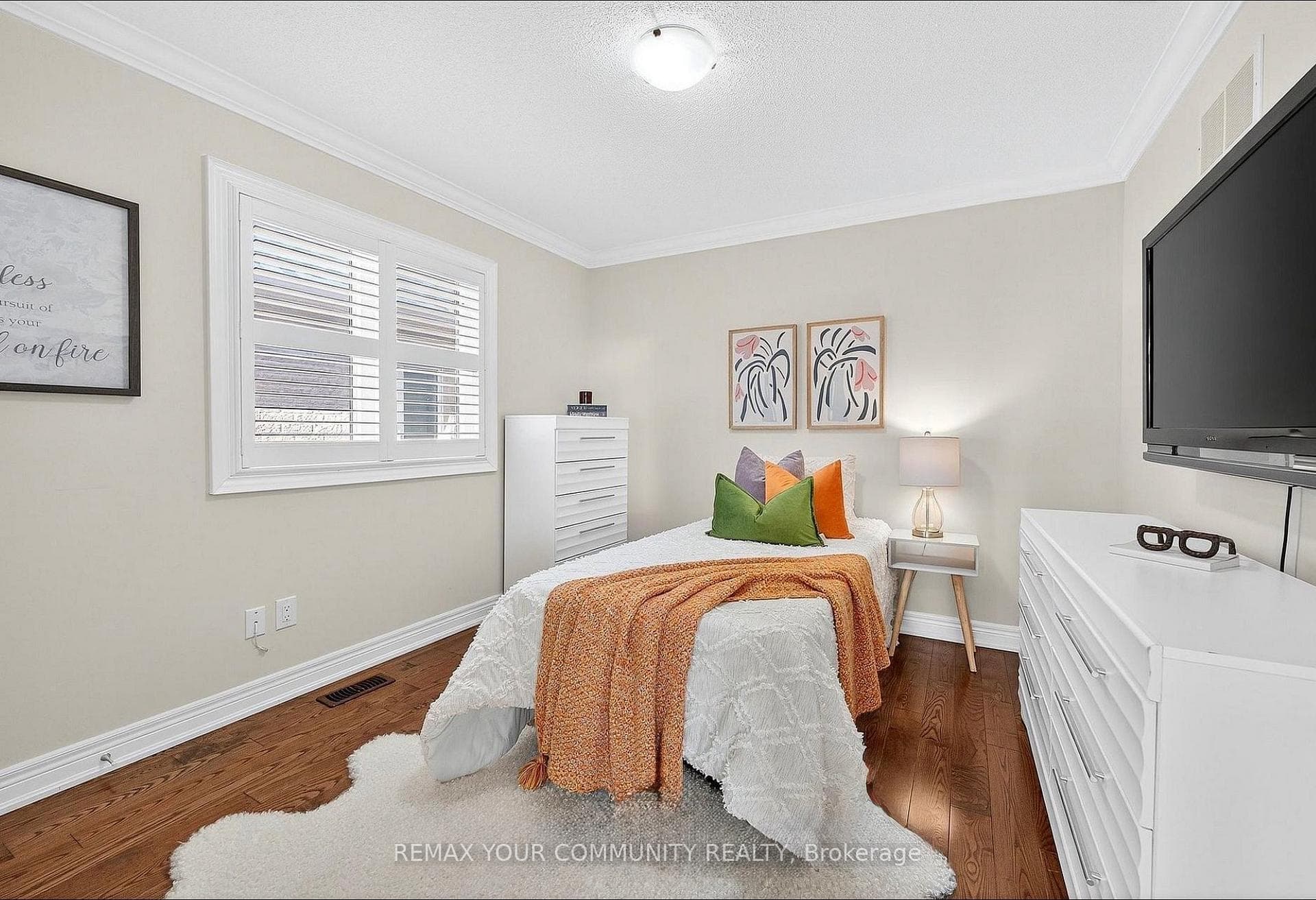 95 Chelsea Crescent photo 24