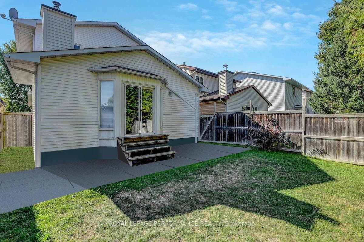 1815 Belval Crescent photo 41