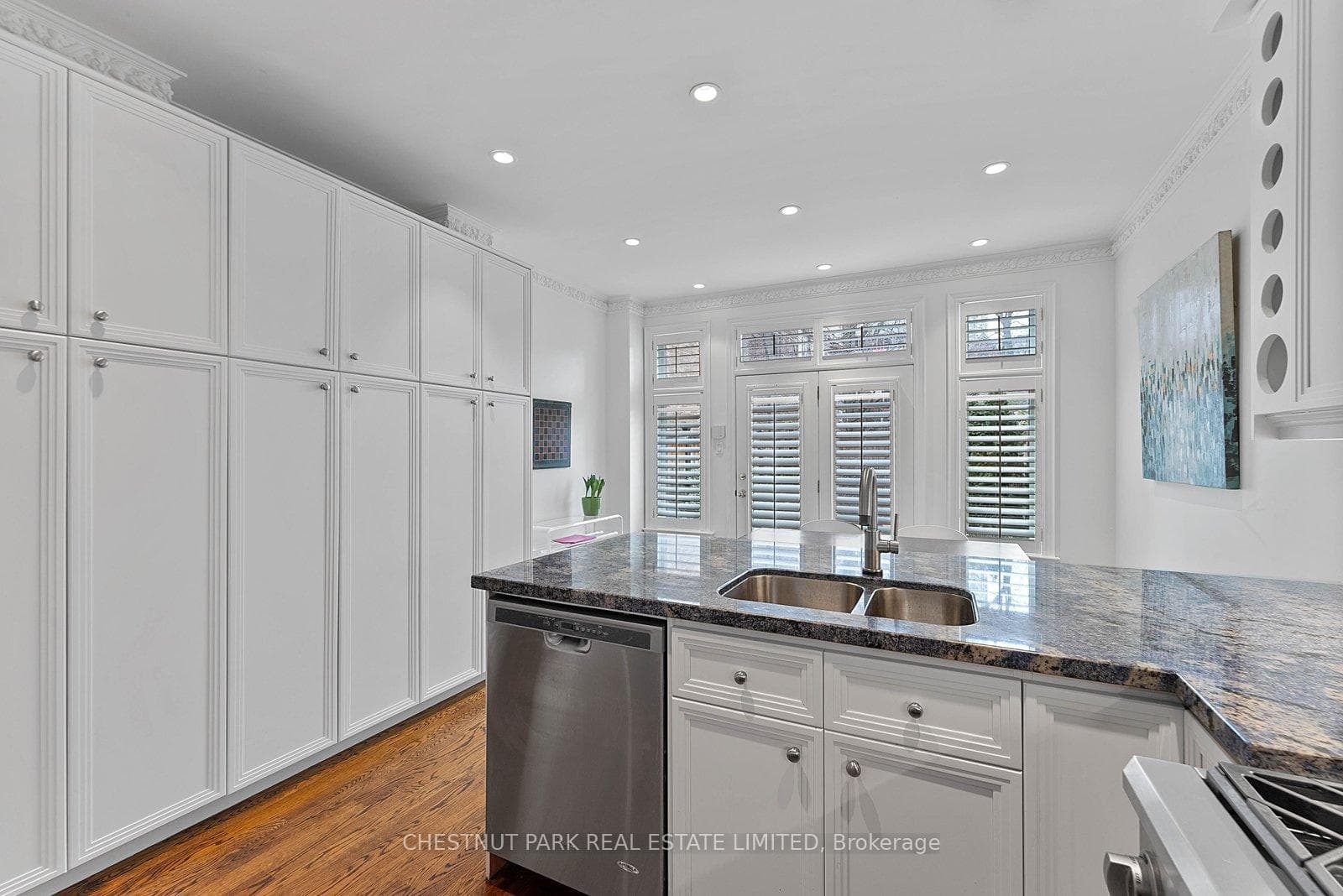21 Castlefield Avenue photo 8